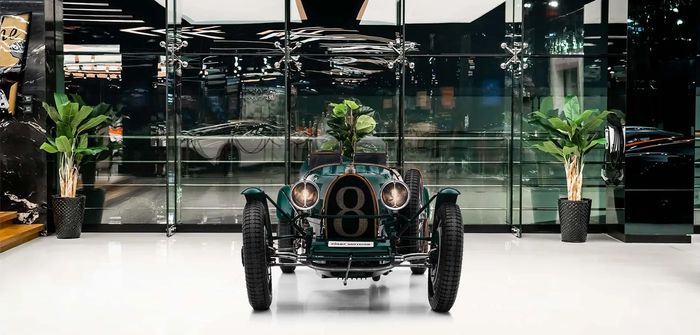 1924 Bugatti Type 35 Pur Sang recreation offered by a specialist dealer in Dubai, United Arab Emirates, exterior view 3