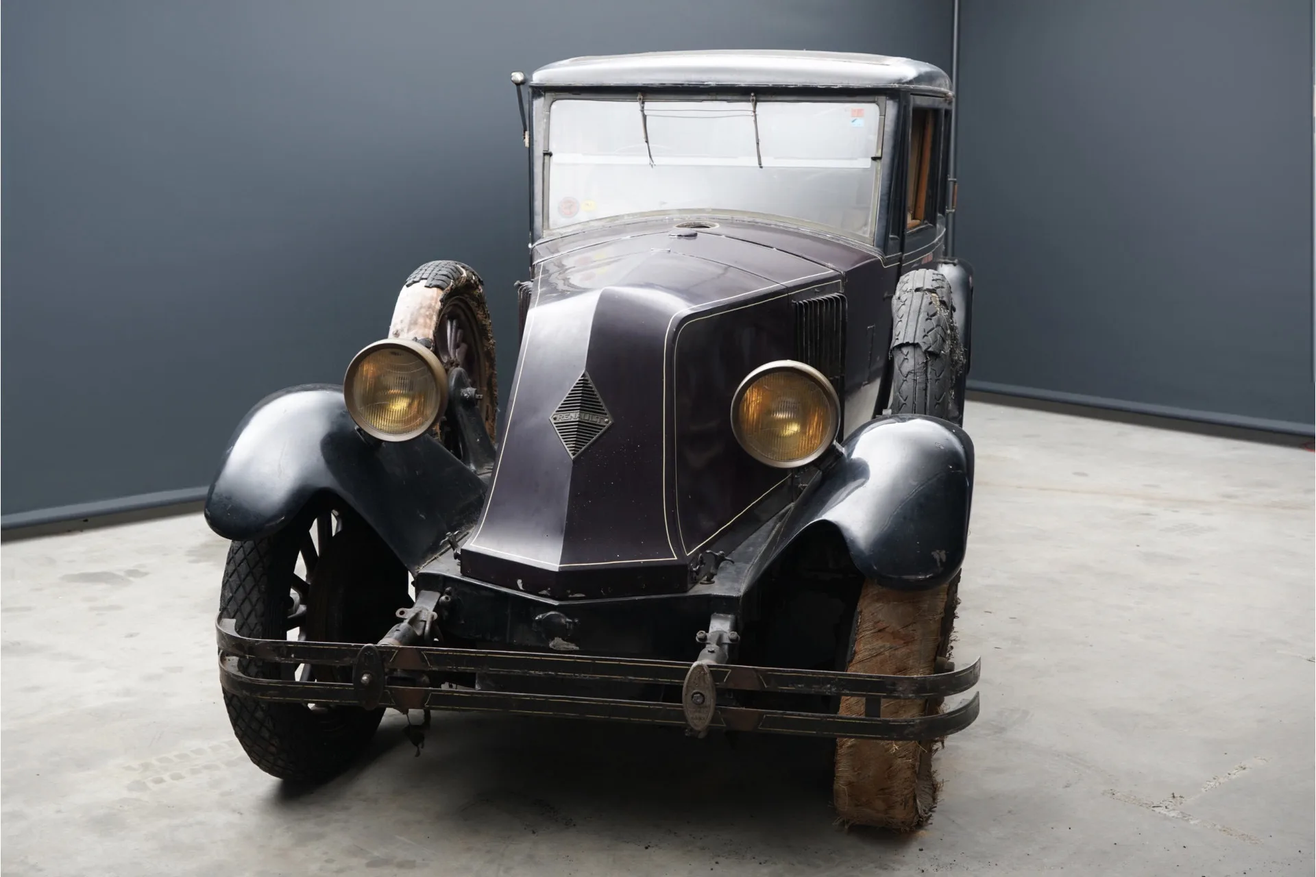 1926 Renault Type PI Limousine Felber et Fils, 2/22