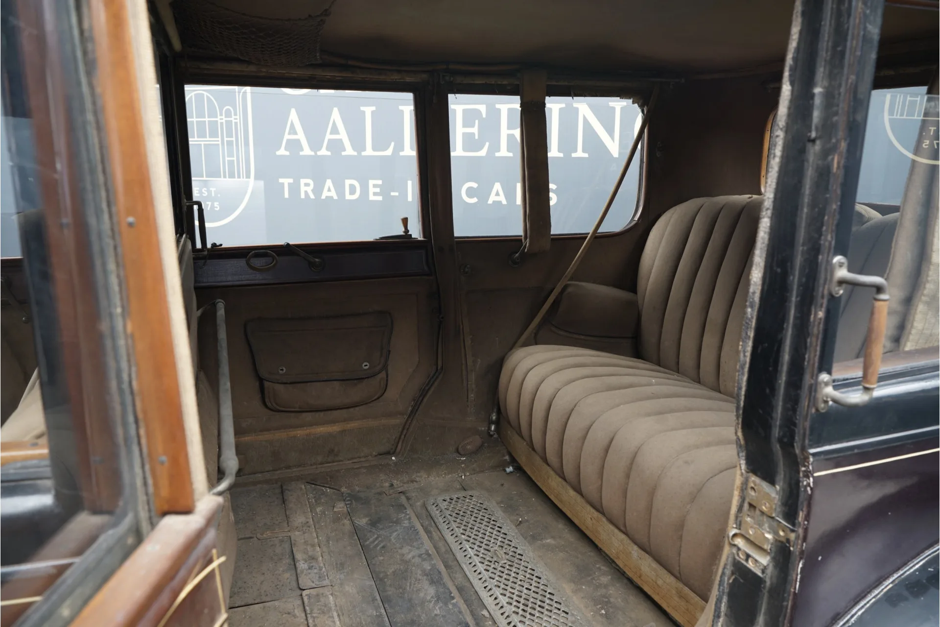 1926 Renault Type PI Limousine Felber et Fils, 4/22