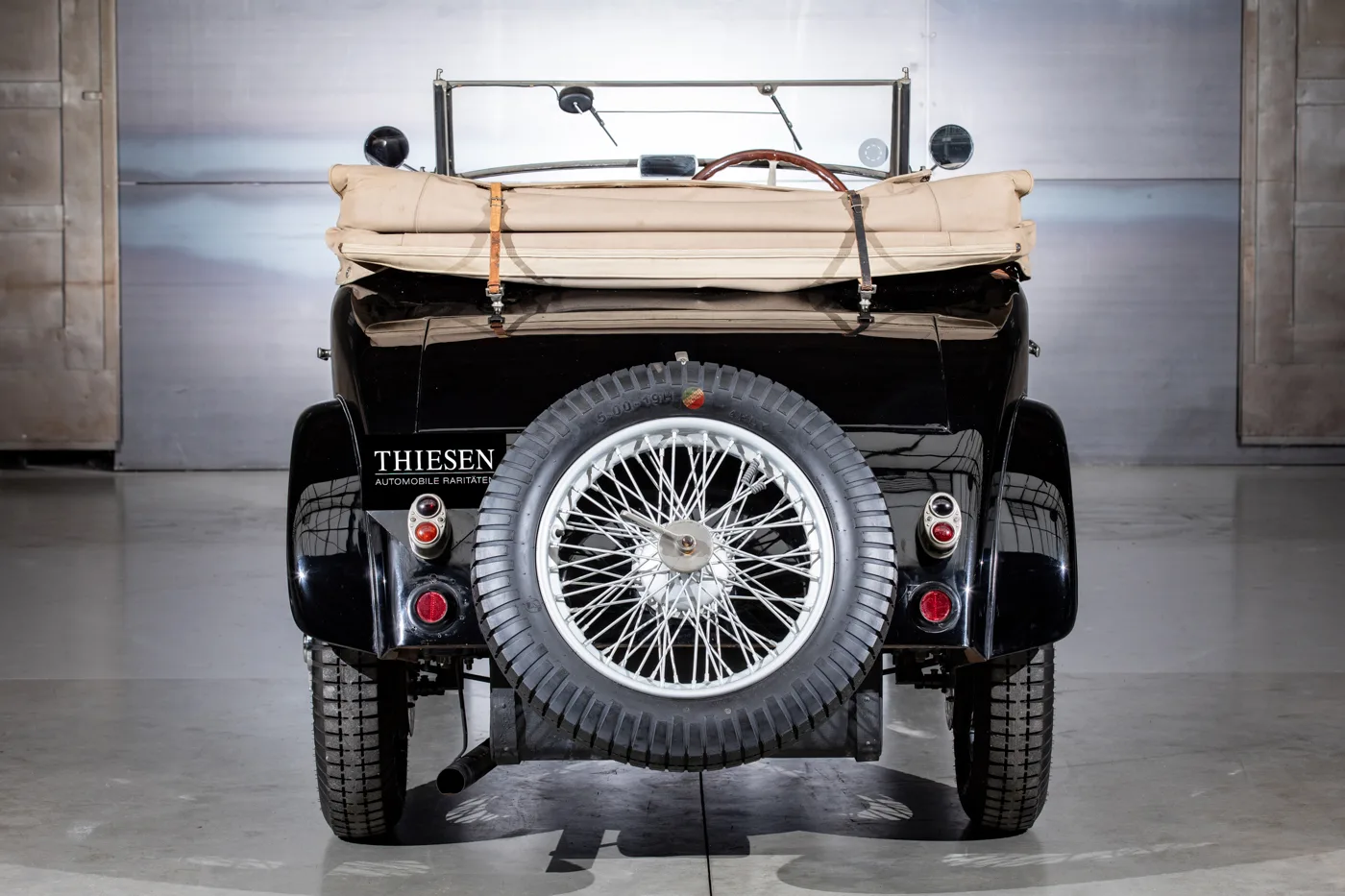 1931 Bugatti Type 40A Roadster Chapron, 8/30