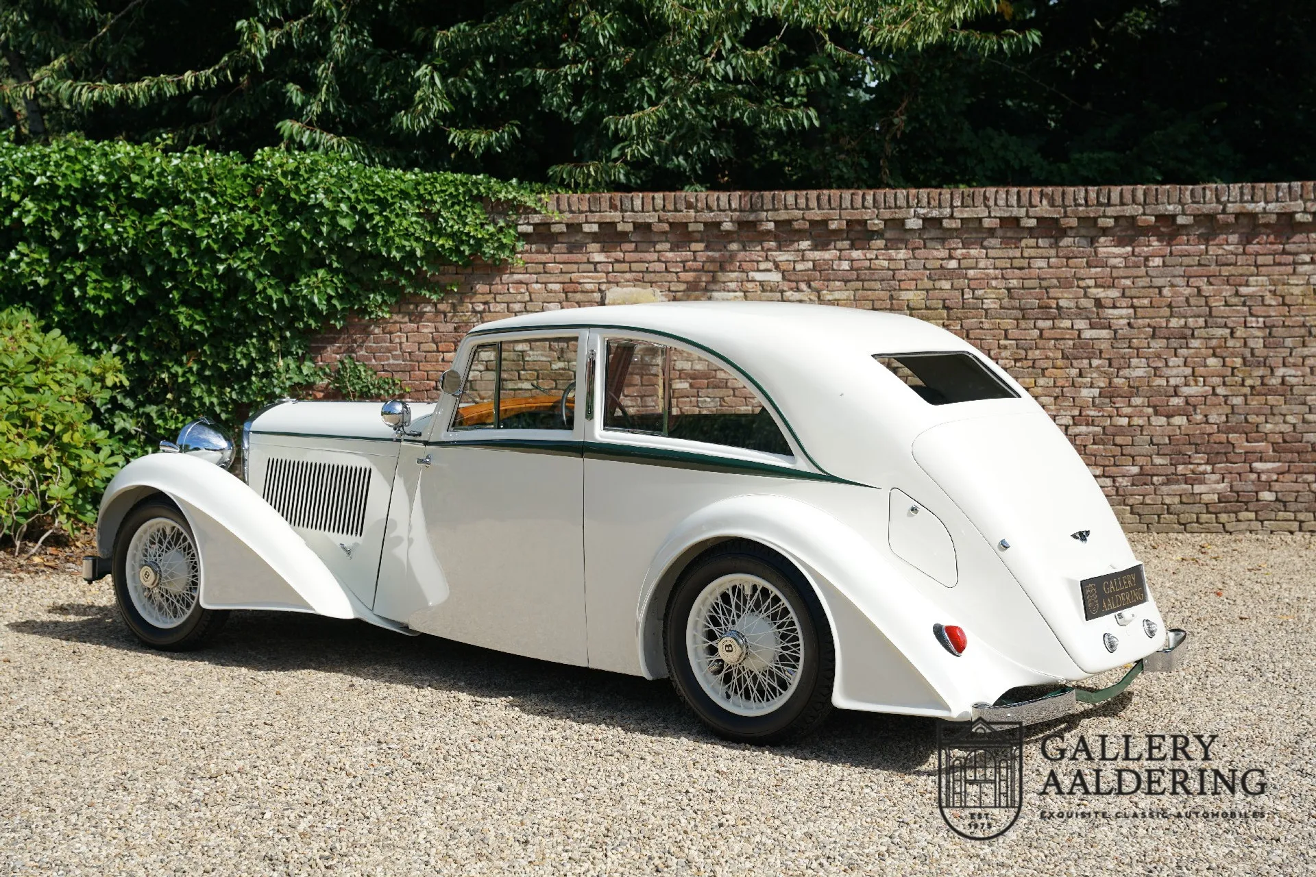 1933 Bentley 3.5 Litre Streamline Saloon by Park Ward, 2/30