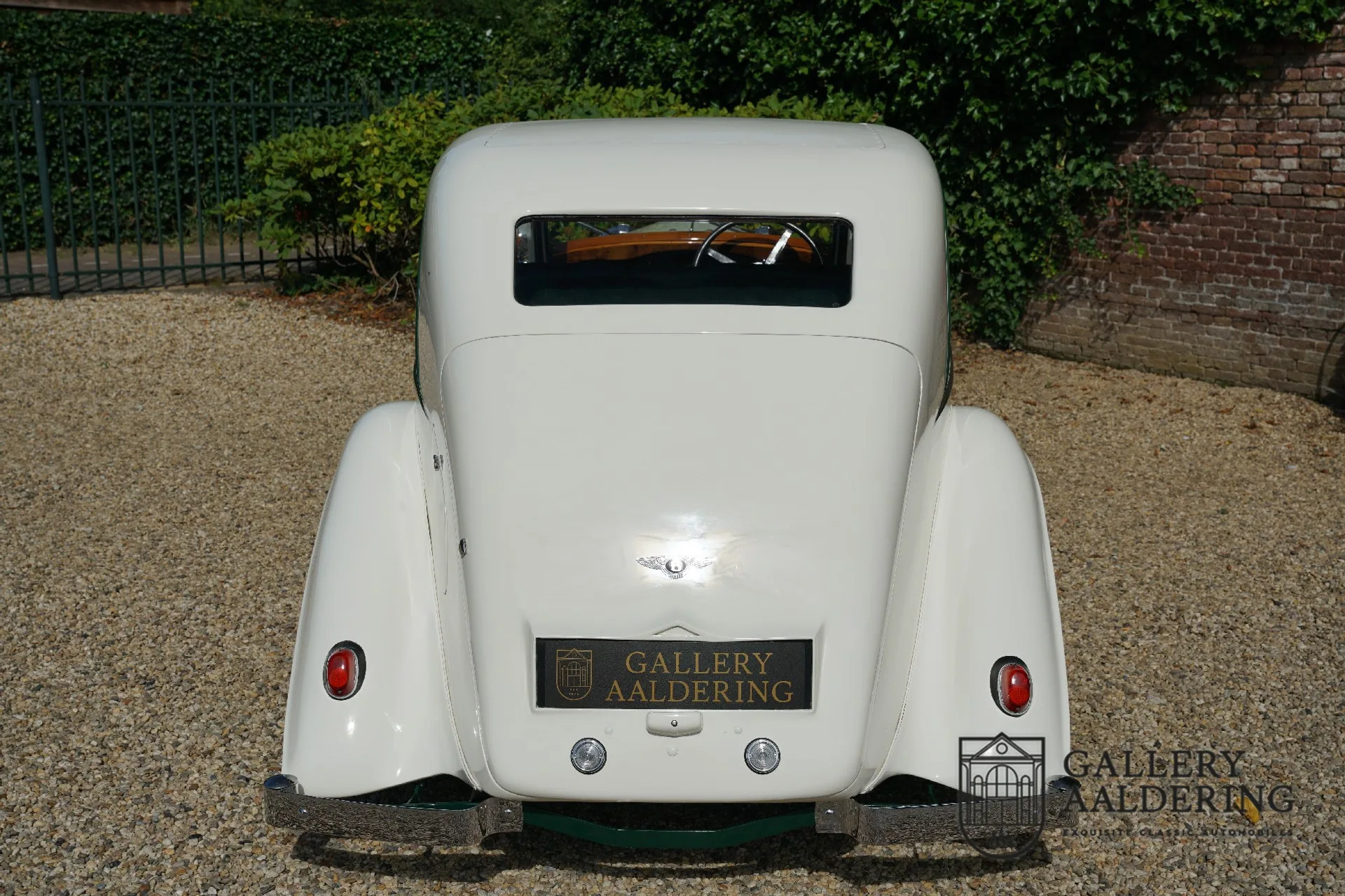 1933 Bentley 3.5 Litre Streamline Saloon by Park Ward, 5/30
