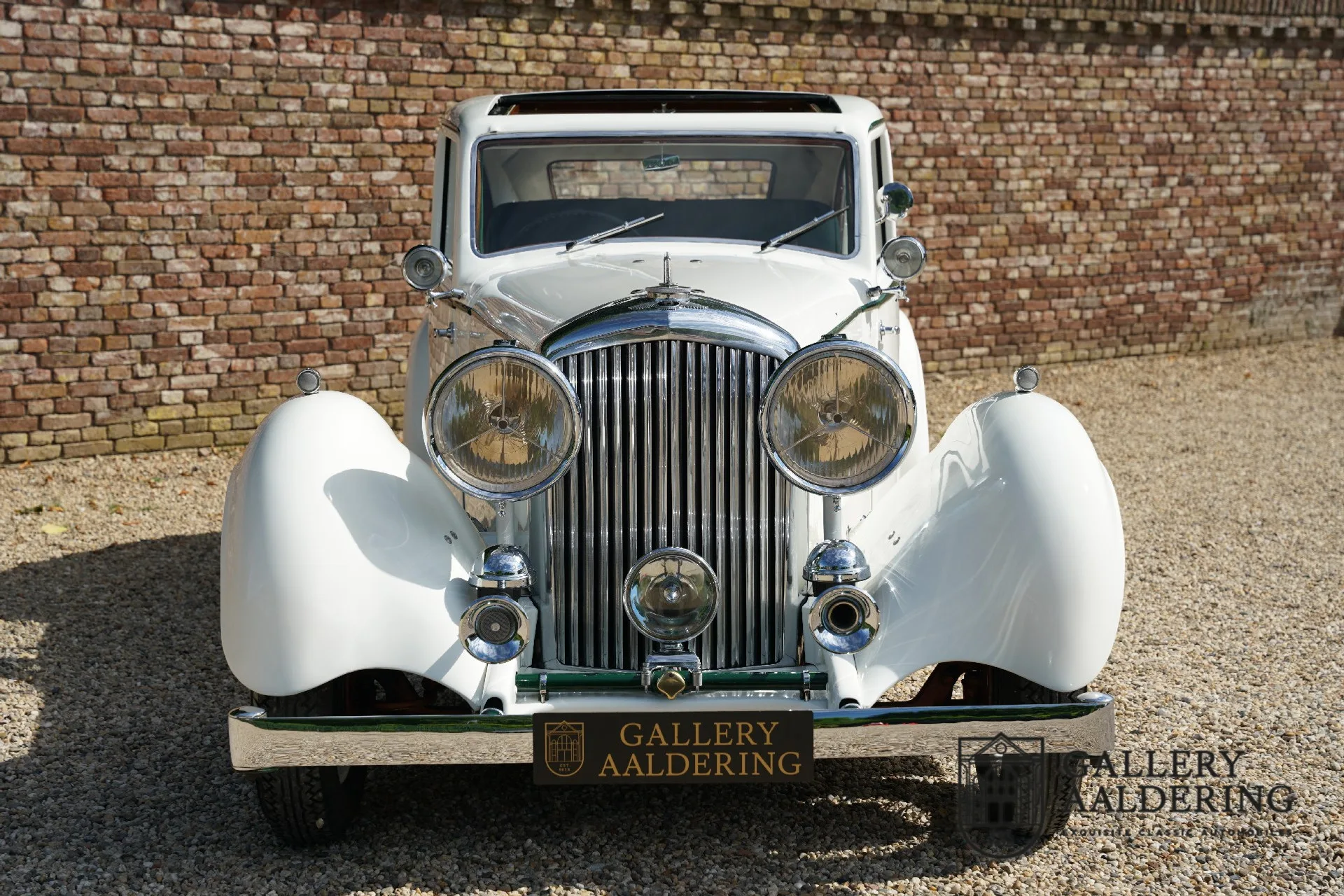 1933 Bentley 3.5 Litre Streamline Saloon by Park Ward, 6/30