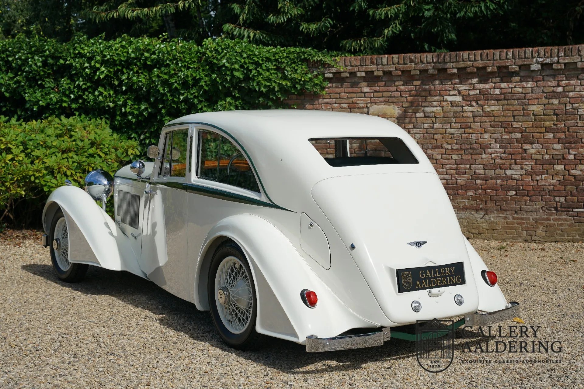 1933 Bentley 3.5 Litre Streamline Saloon by Park Ward, 8/30