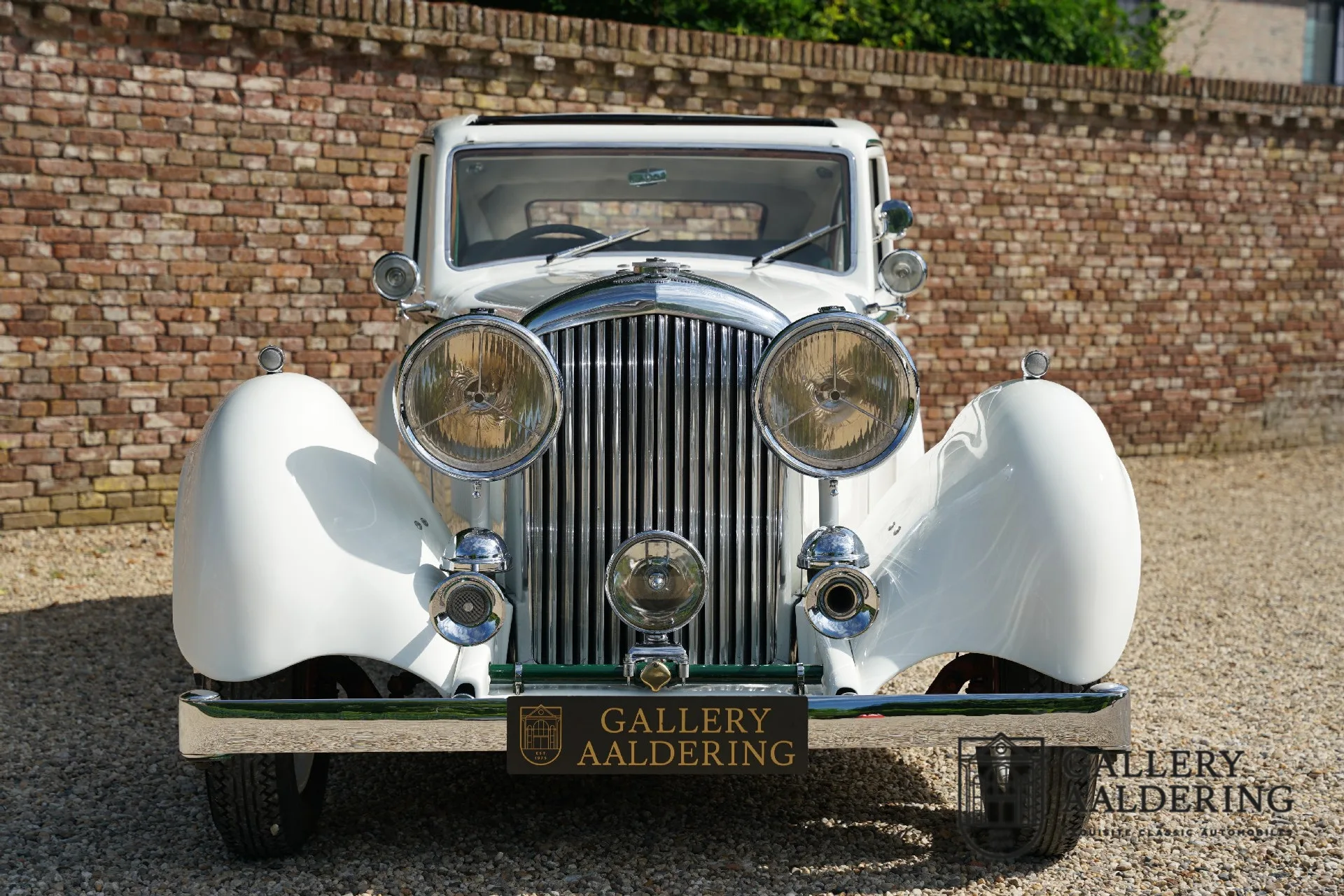 1933 Bentley 3.5 Litre Streamline Saloon by Park Ward, 11/30