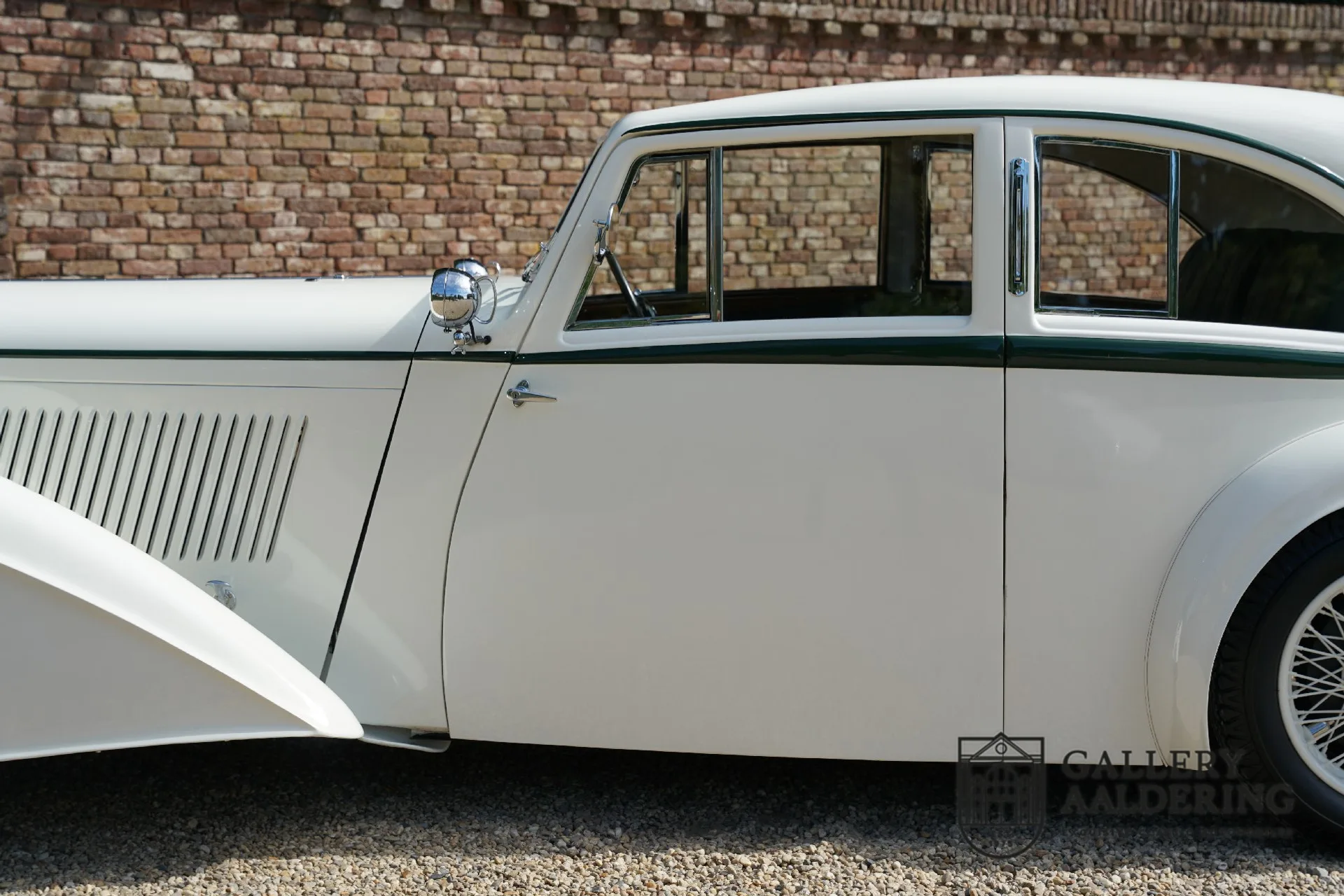 1933 Bentley 3.5 Litre Streamline Saloon by Park Ward, 16/30