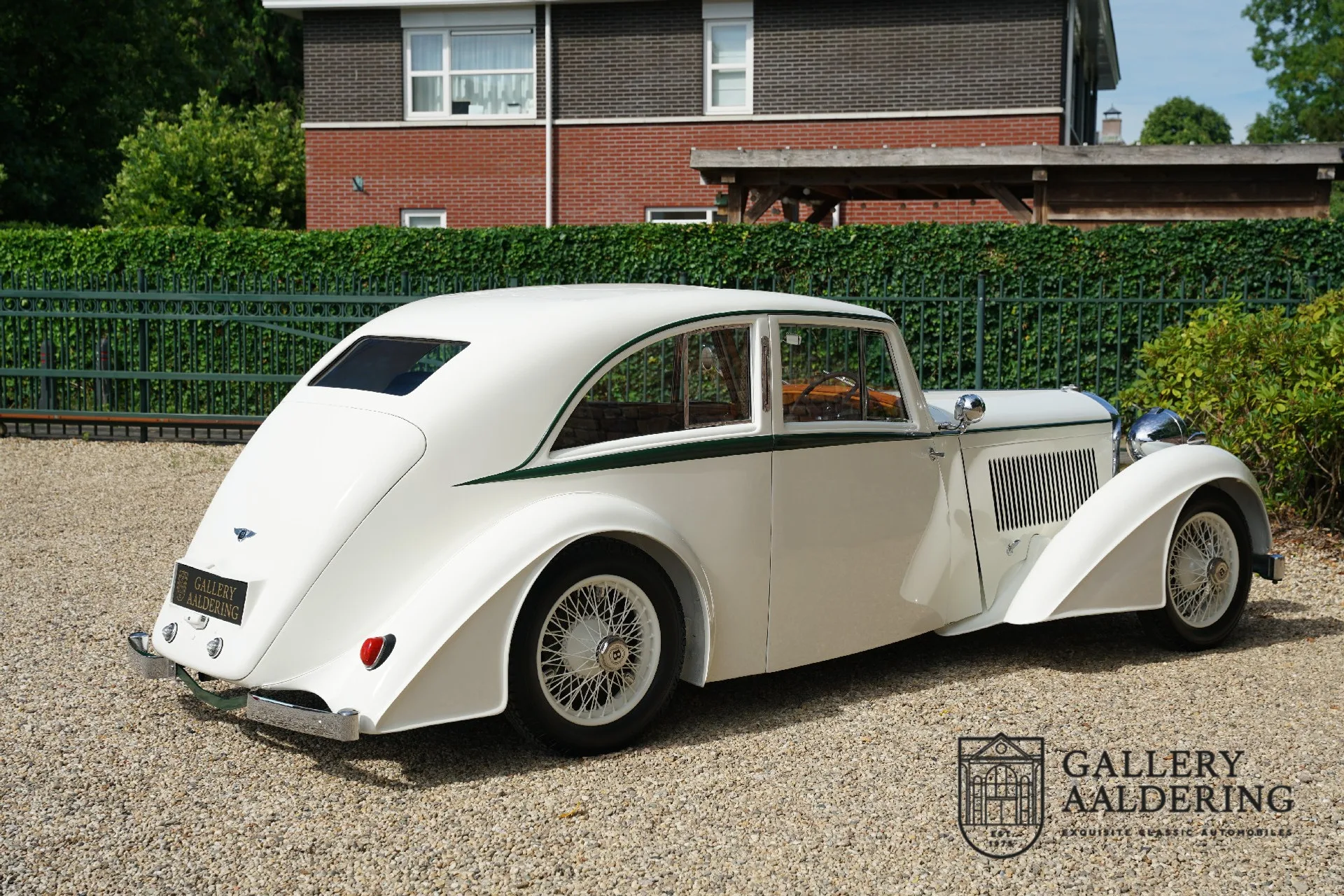 1933 Bentley 3.5 Litre Streamline Saloon by Park Ward, 22/30