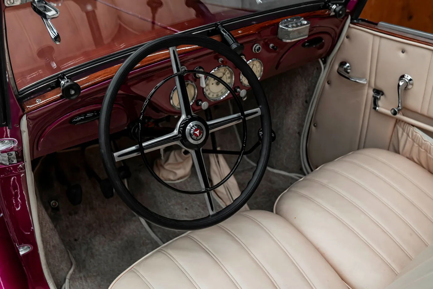 1938 Mercedes-Benz 170 V Cabriolet proposée par un concessionnaire spécialisé à Bratislava, Slovaquie, photo 11 sur 15