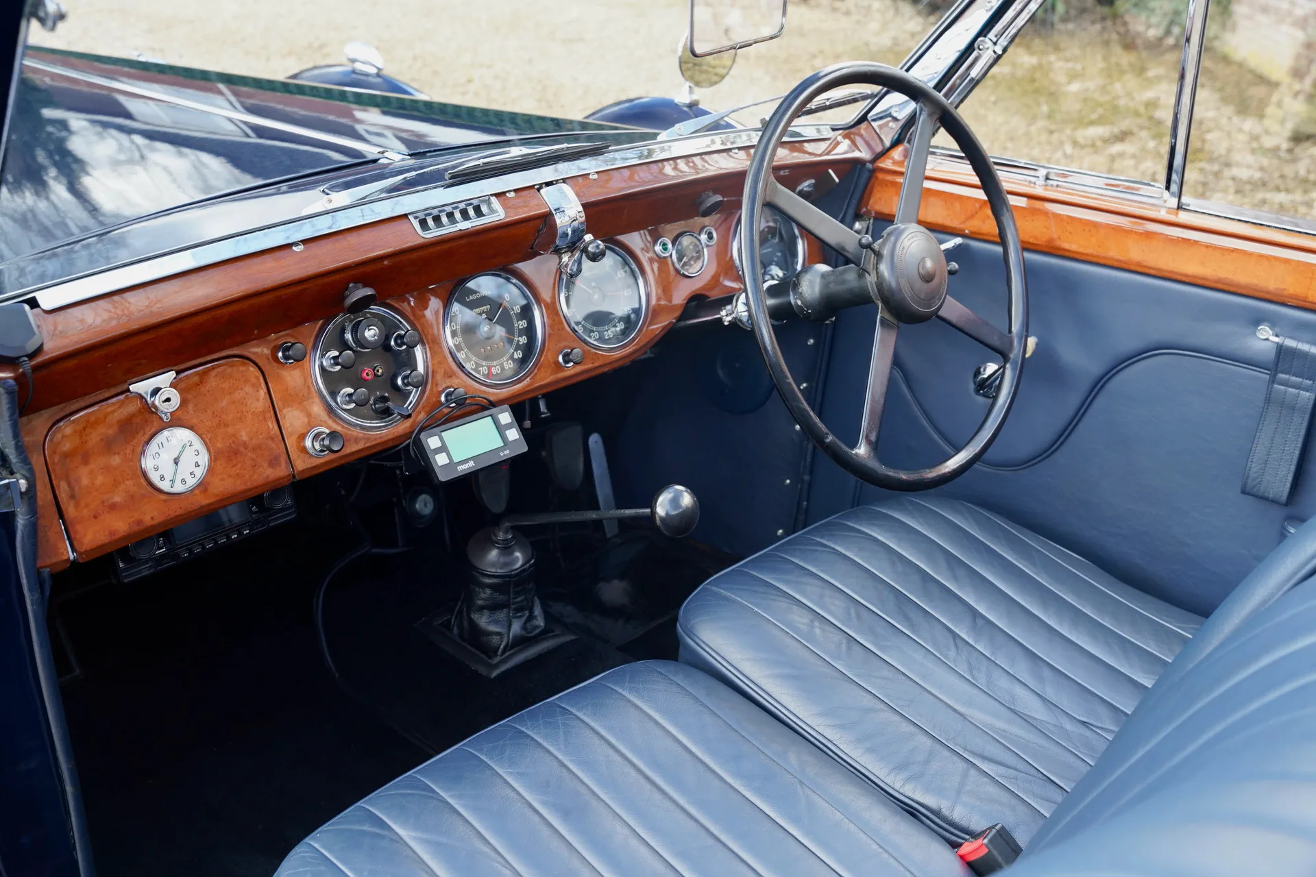 1939 Lagonda LG6 4½ Litre Drophead Coupé, 28/30