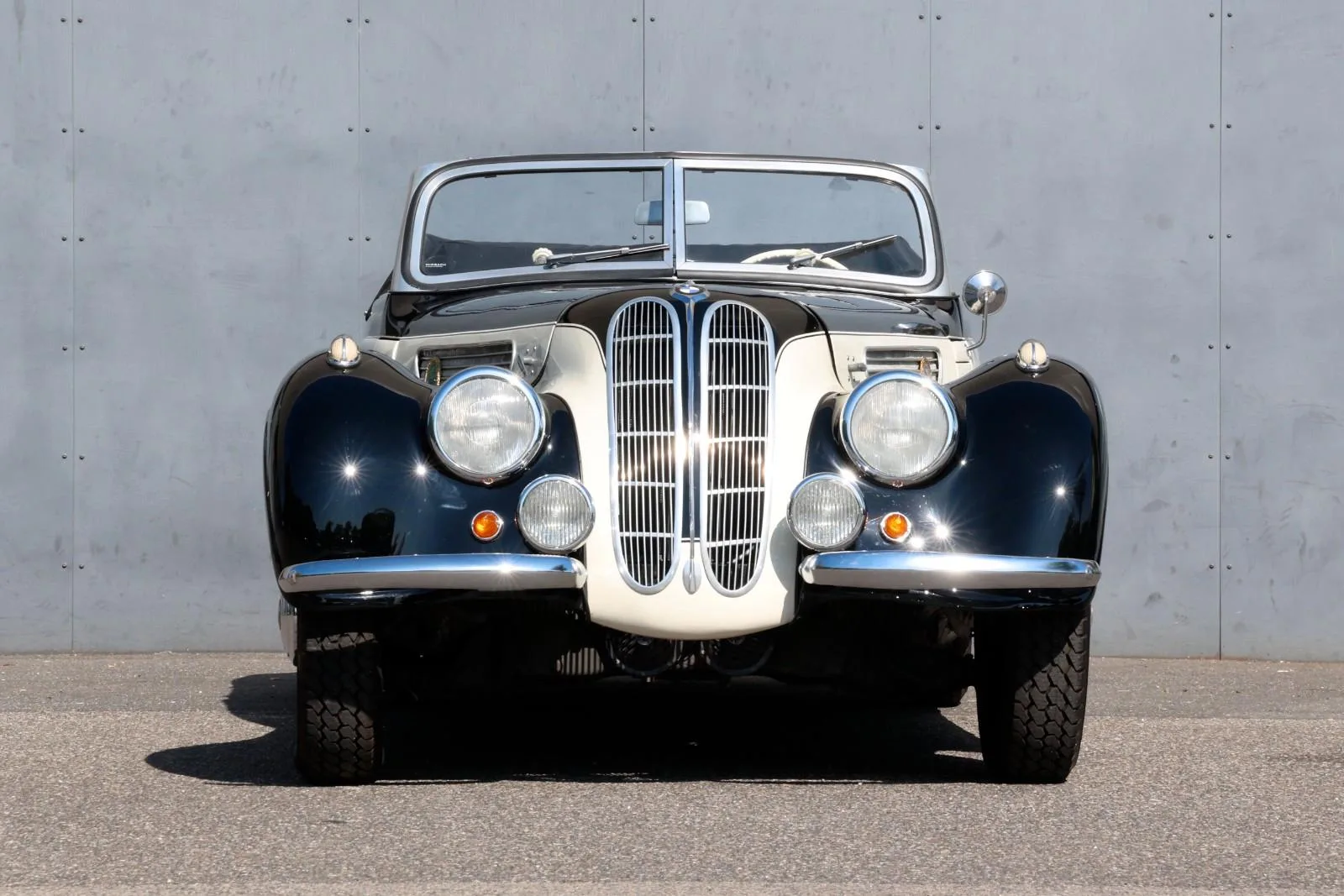 1941 BMW 327 Cabriolet, 4/21