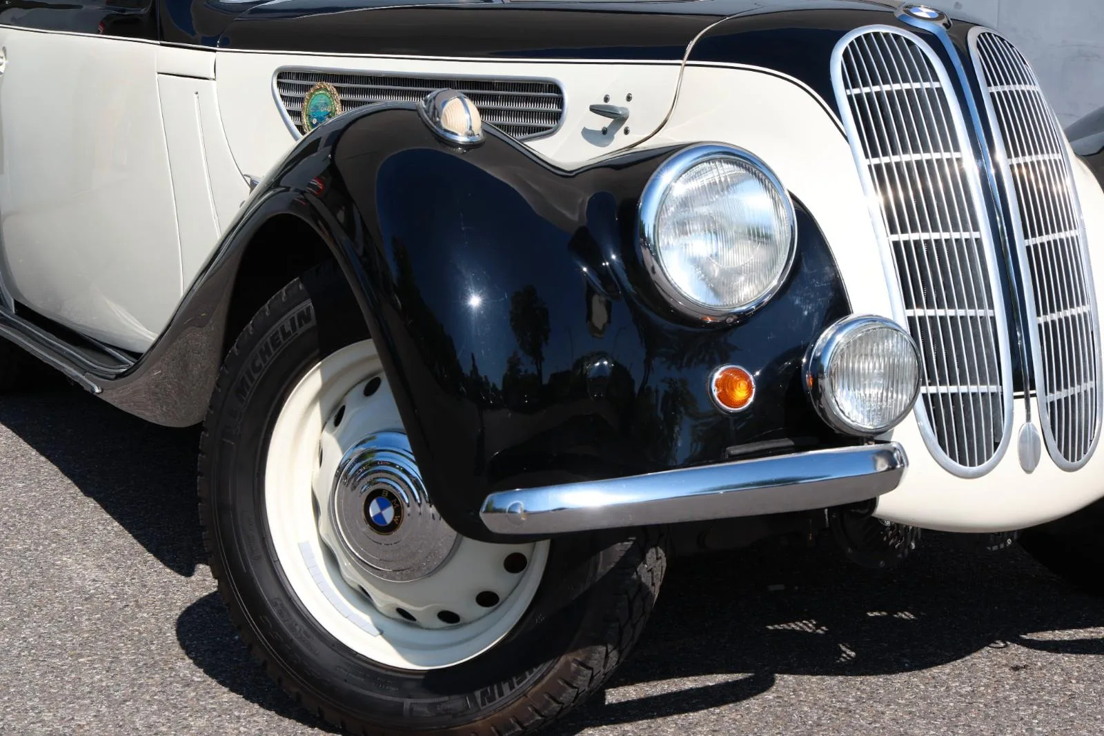 1941 BMW 327 Cabriolet, 12/21