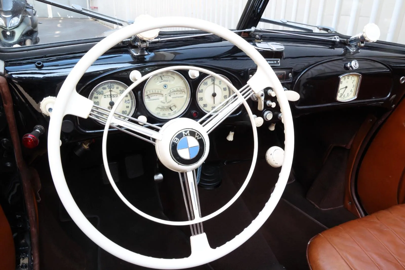 1941 BMW 327 Cabriolet, 14/21