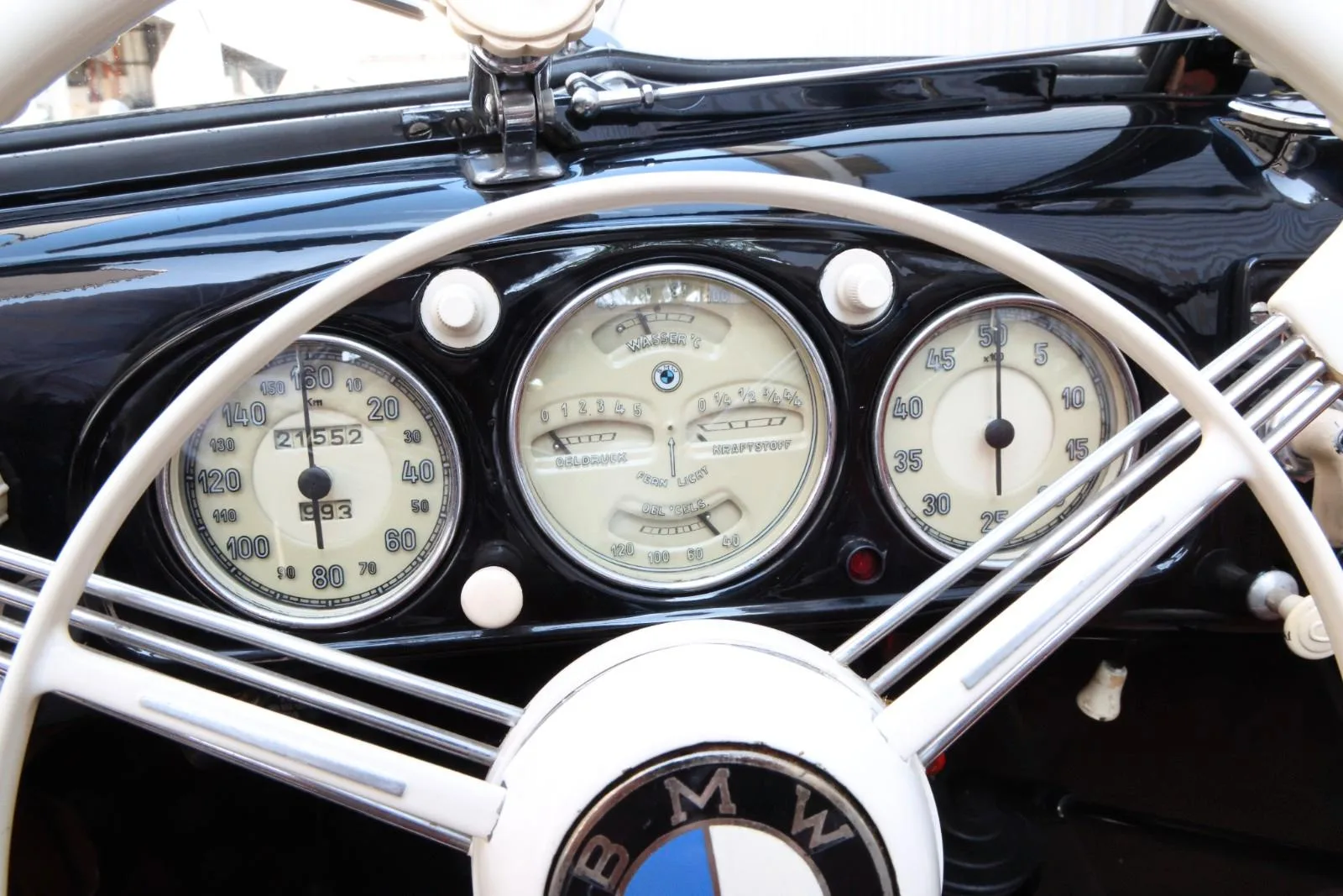 1941 BMW 327 Cabriolet, 15/21
