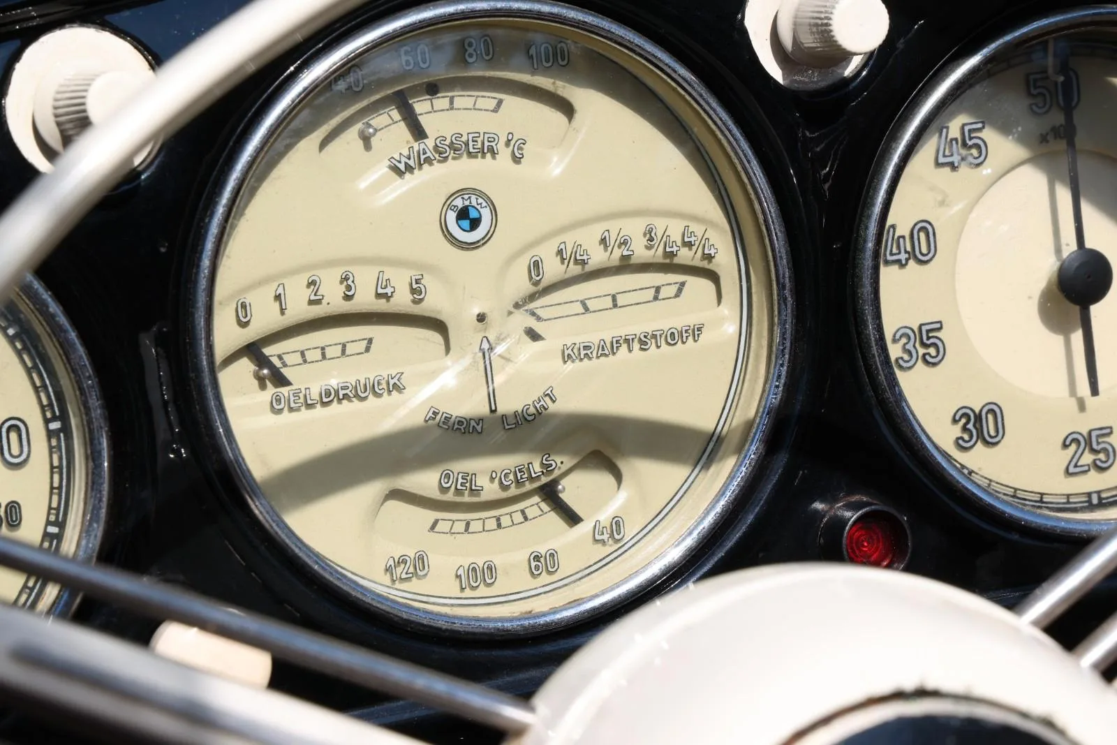1941 BMW 327 Cabriolet, 16/21