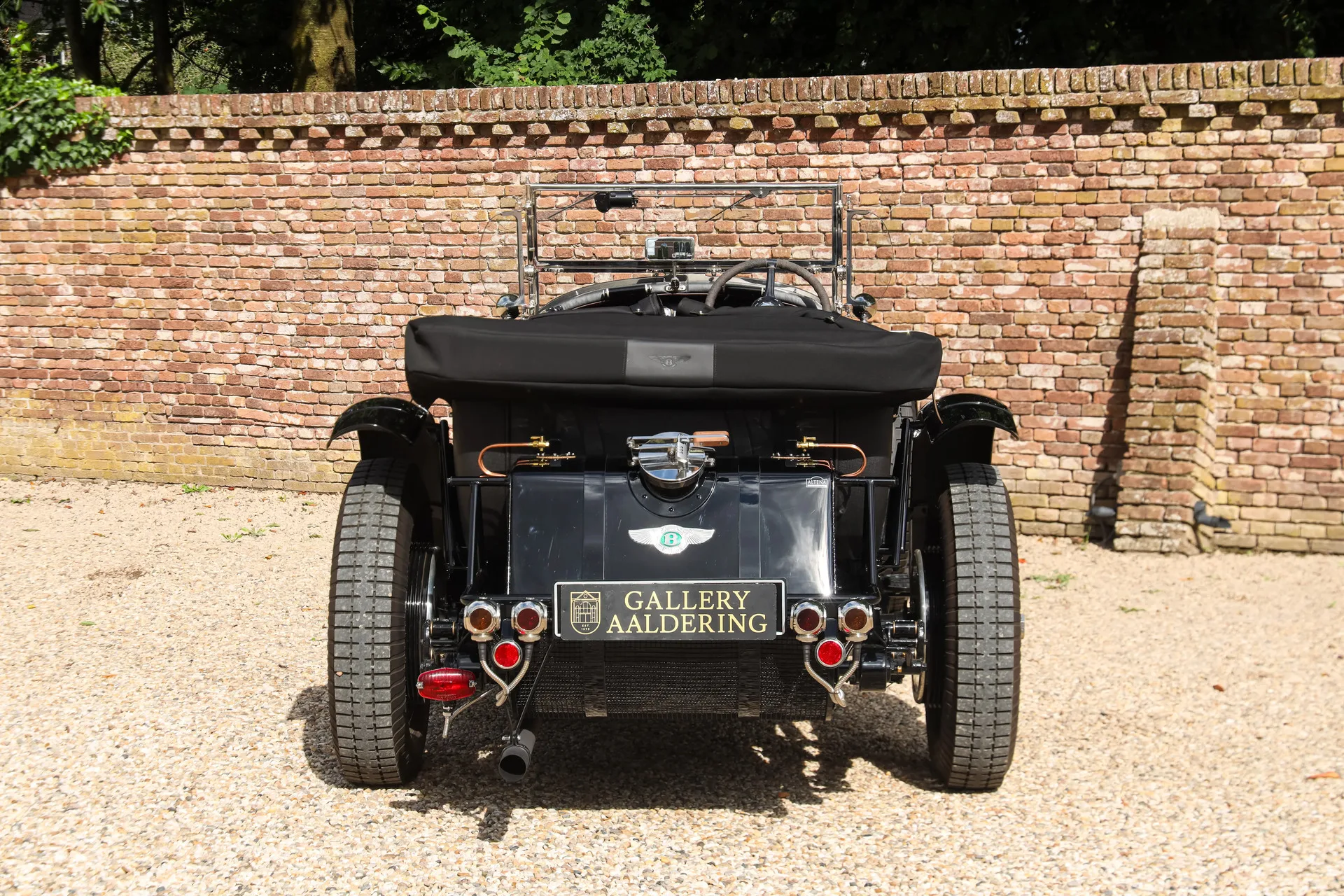 1948 Bentley Mark VI Speed 8 by Racing Green, 6/30