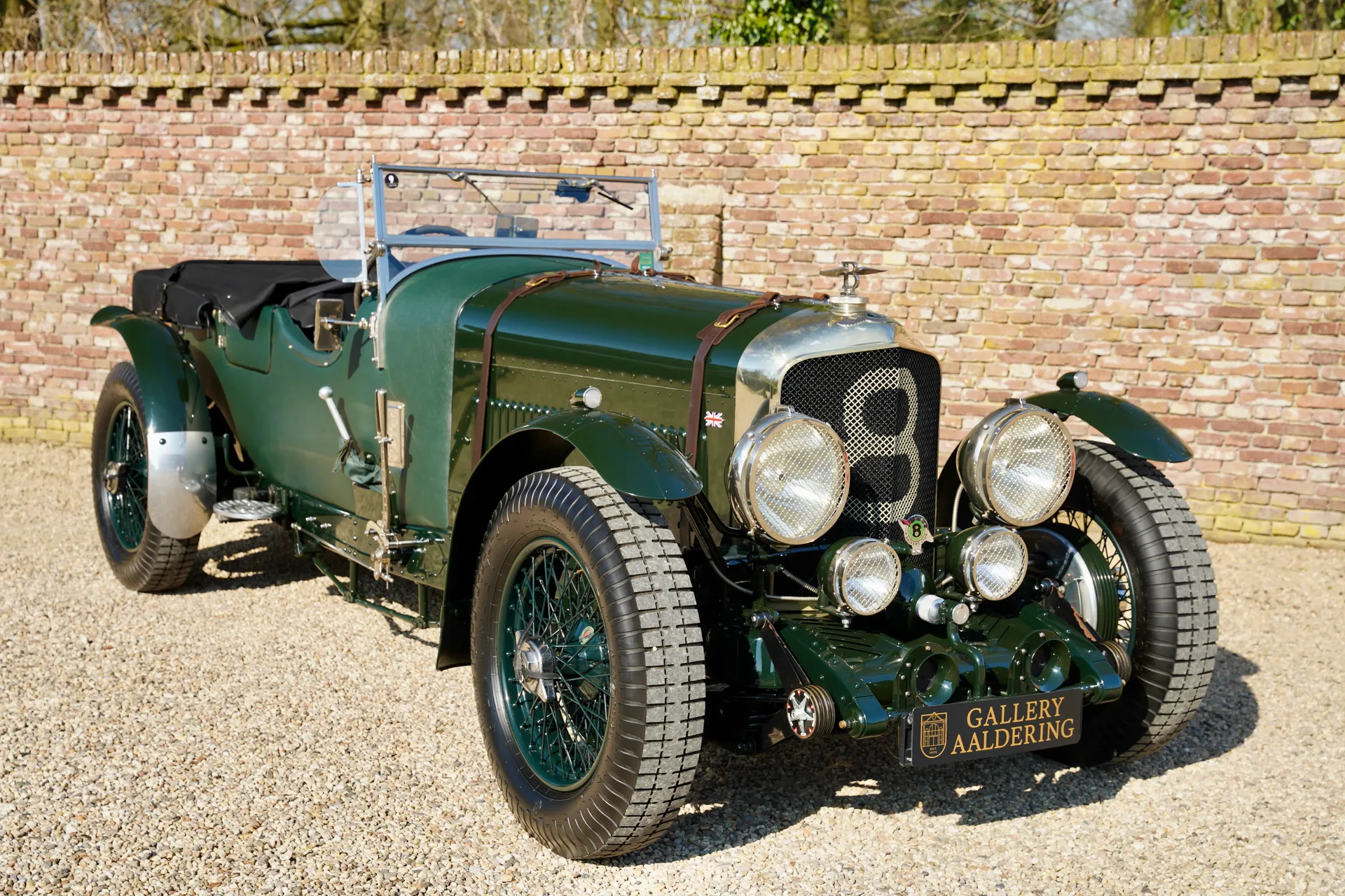 1948 Bentley Mark VI Speed 8 by Racing Green, 21/30