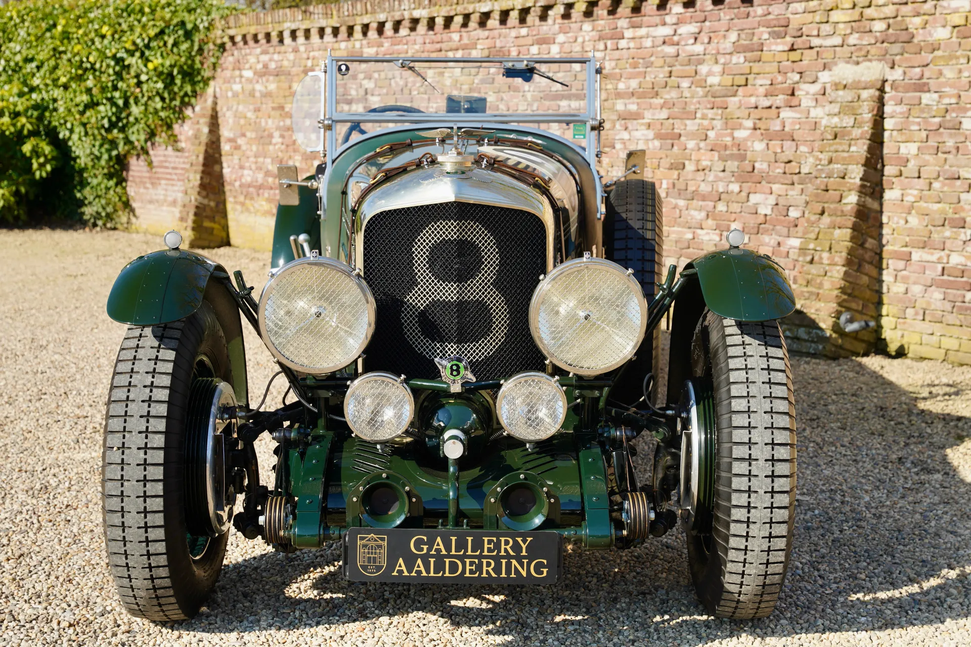 1948 Bentley Mark VI Speed 8 by Racing Green, 28/30