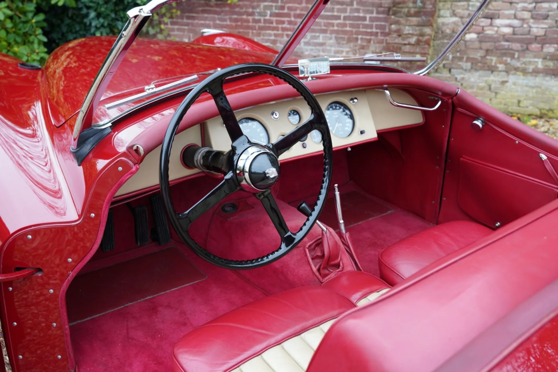 1949 Jaguar XK120 Roadster Alloy, 3/30