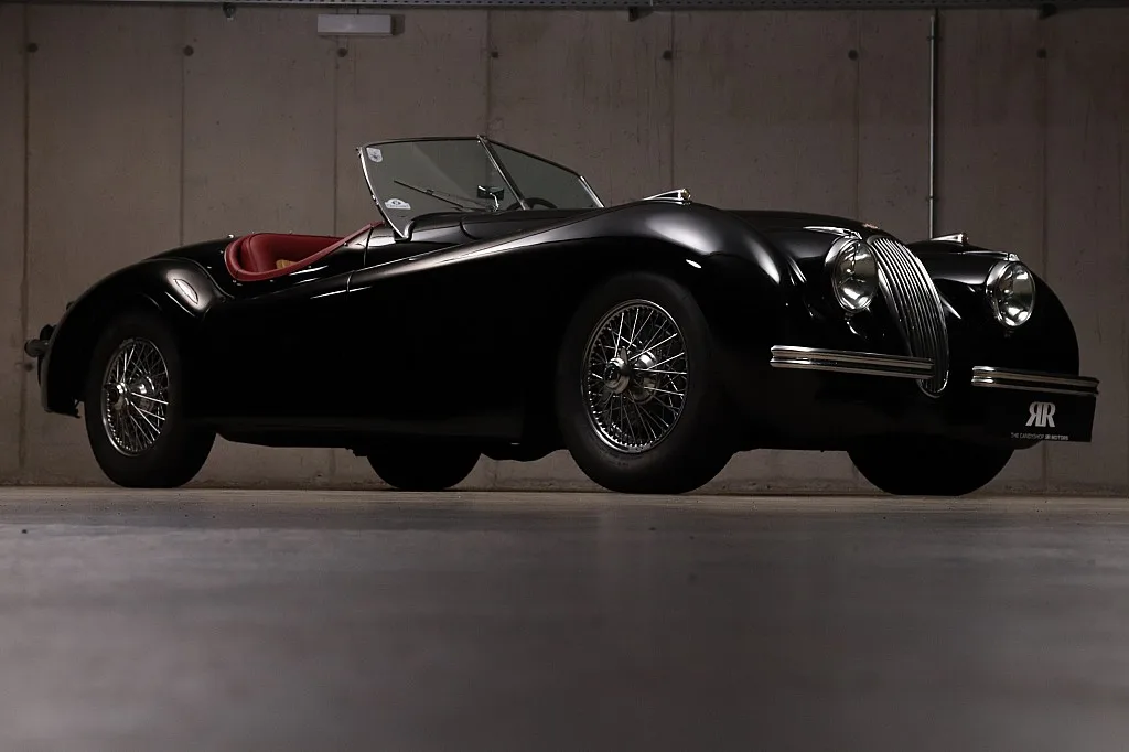 1950 Jaguar XK120 Roadster proposée par un concessionnaire spécialisé à Unterweitersdorf, Autriche, photo 2 sur 15