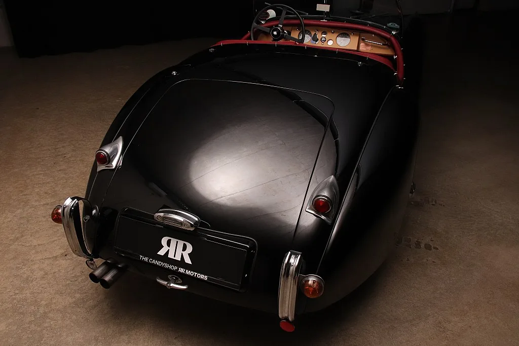 1950 Jaguar XK120 Roadster proposée par un concessionnaire spécialisé à Unterweitersdorf, Autriche, photo 5 sur 15