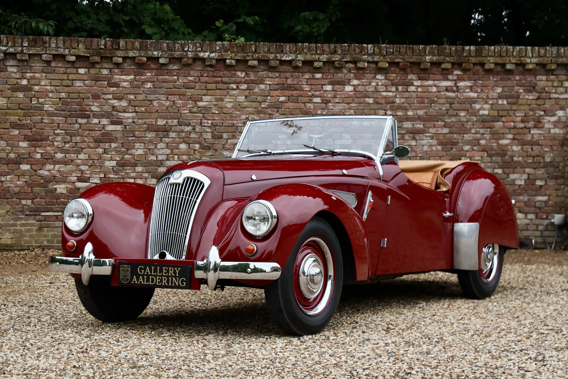 1950 Lea-Francis 2.5 Litre Sports Deluxe offered by a specialist dealer in Brummen, Netherlands, main photo