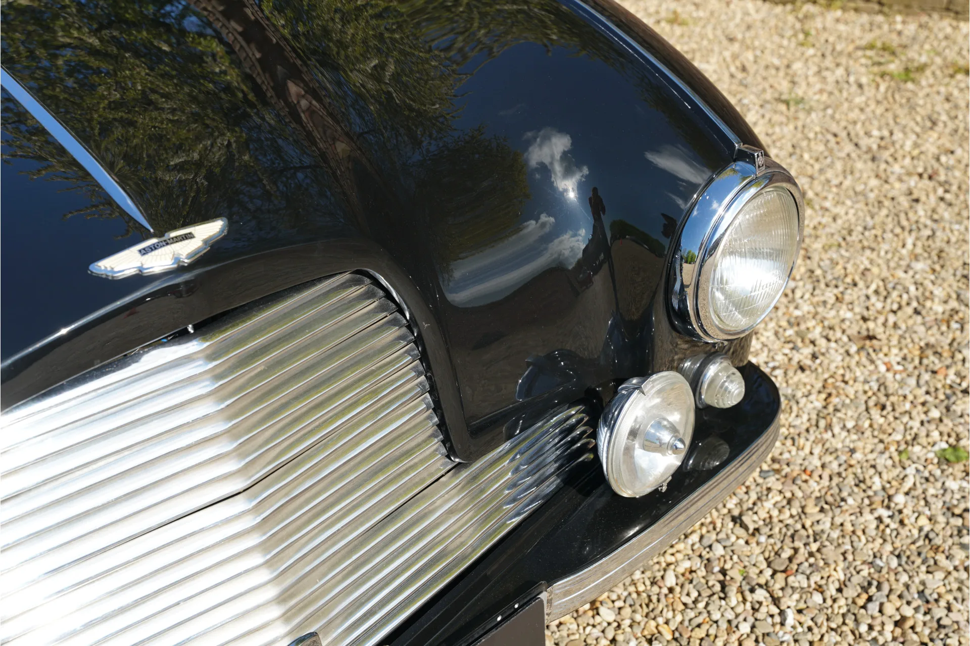 1952 Aston Martin DB2 Sports Saloon, 8/30