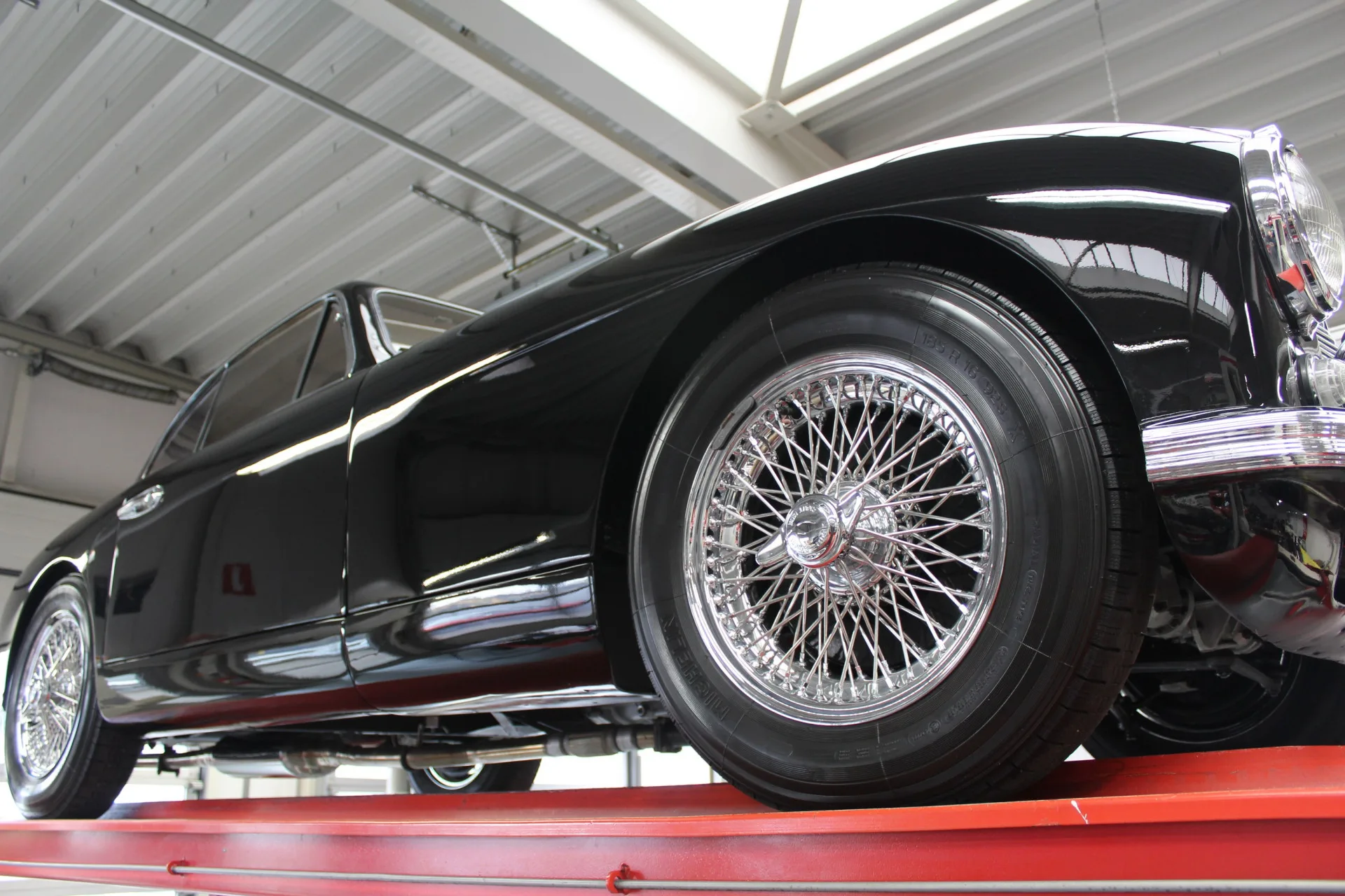 1952 Aston Martin DB2 Sports Saloon, 9/30