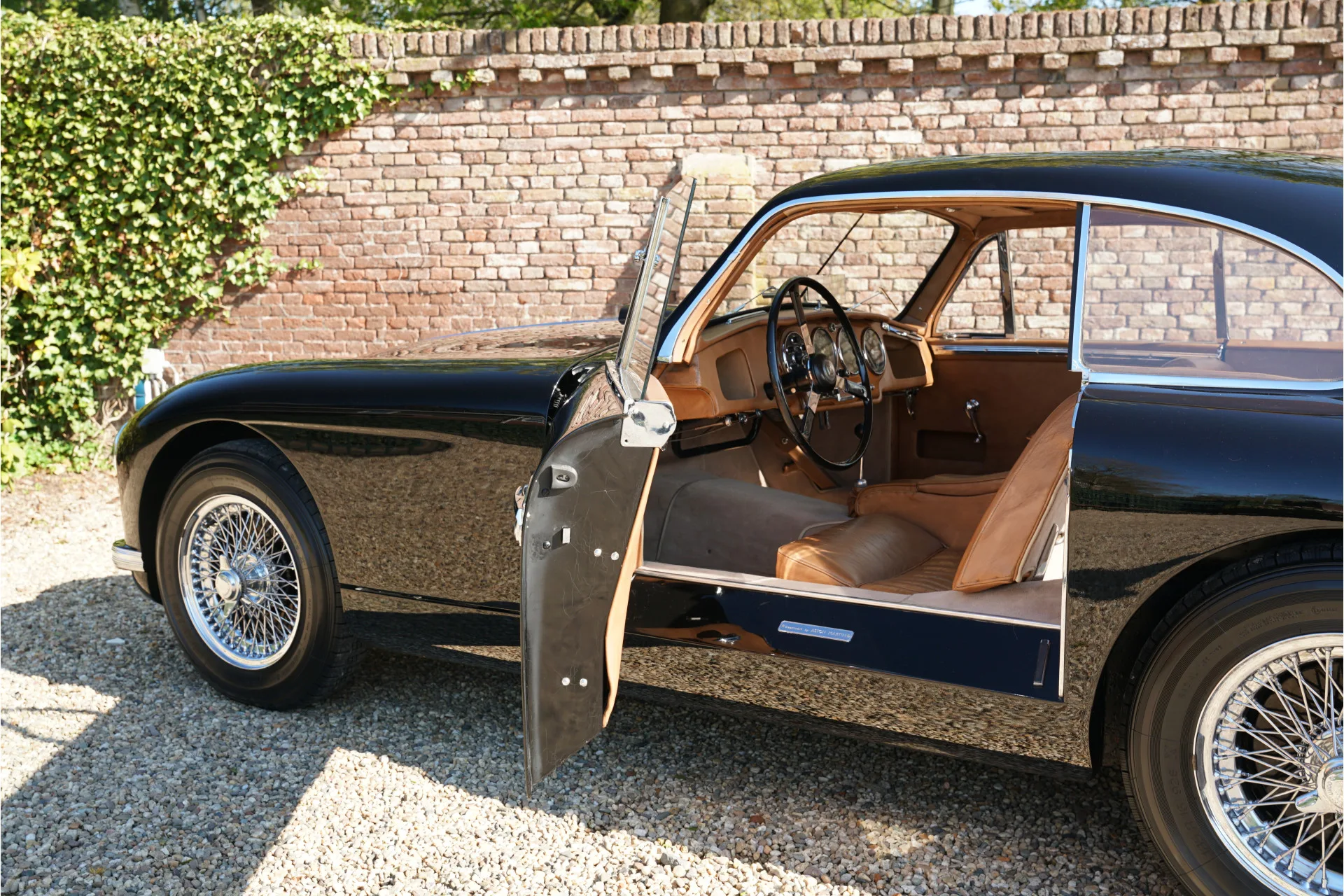 1952 Aston Martin DB2 Sports Saloon, 13/30