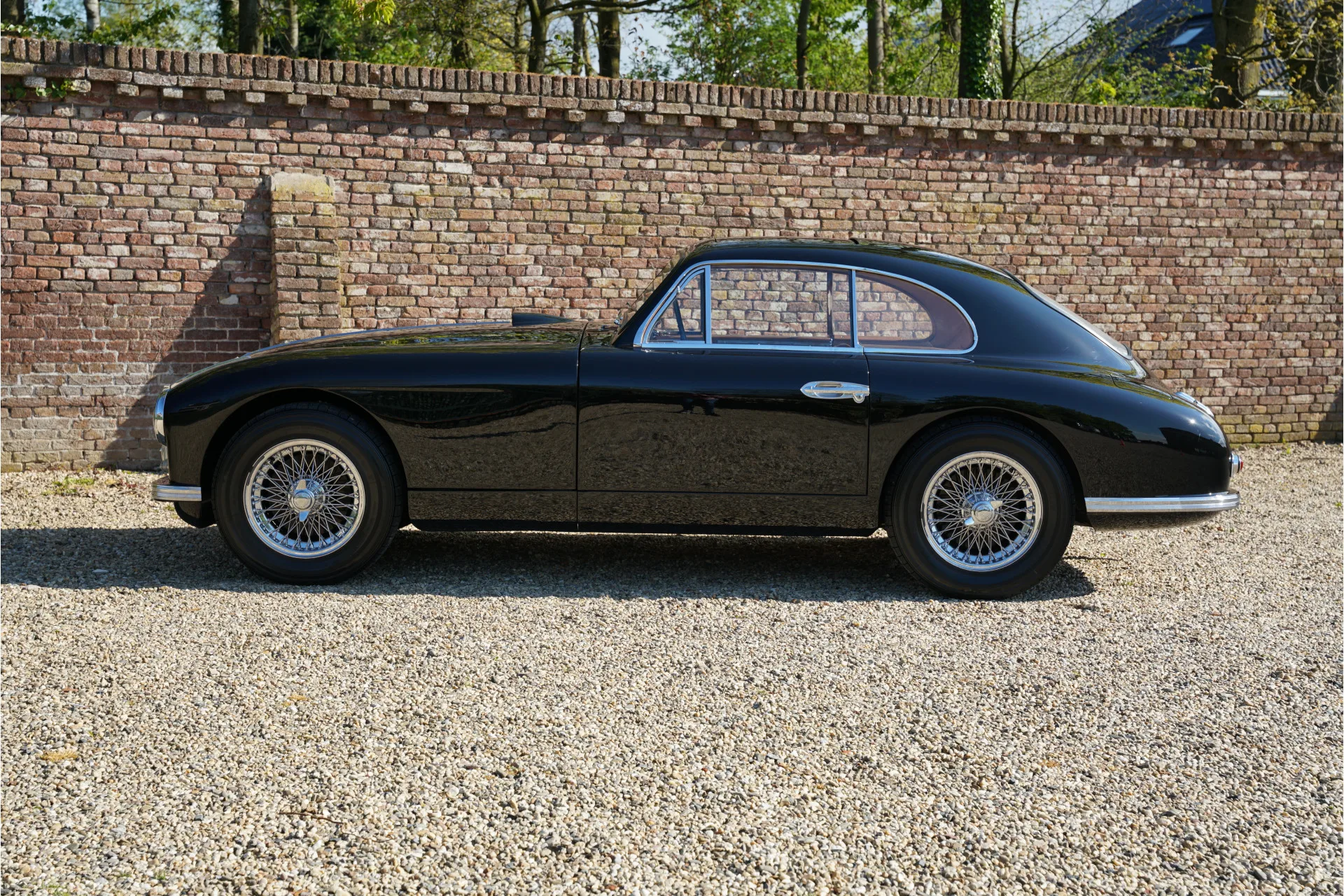 1952 Aston Martin DB2 Sports Saloon, 21/30