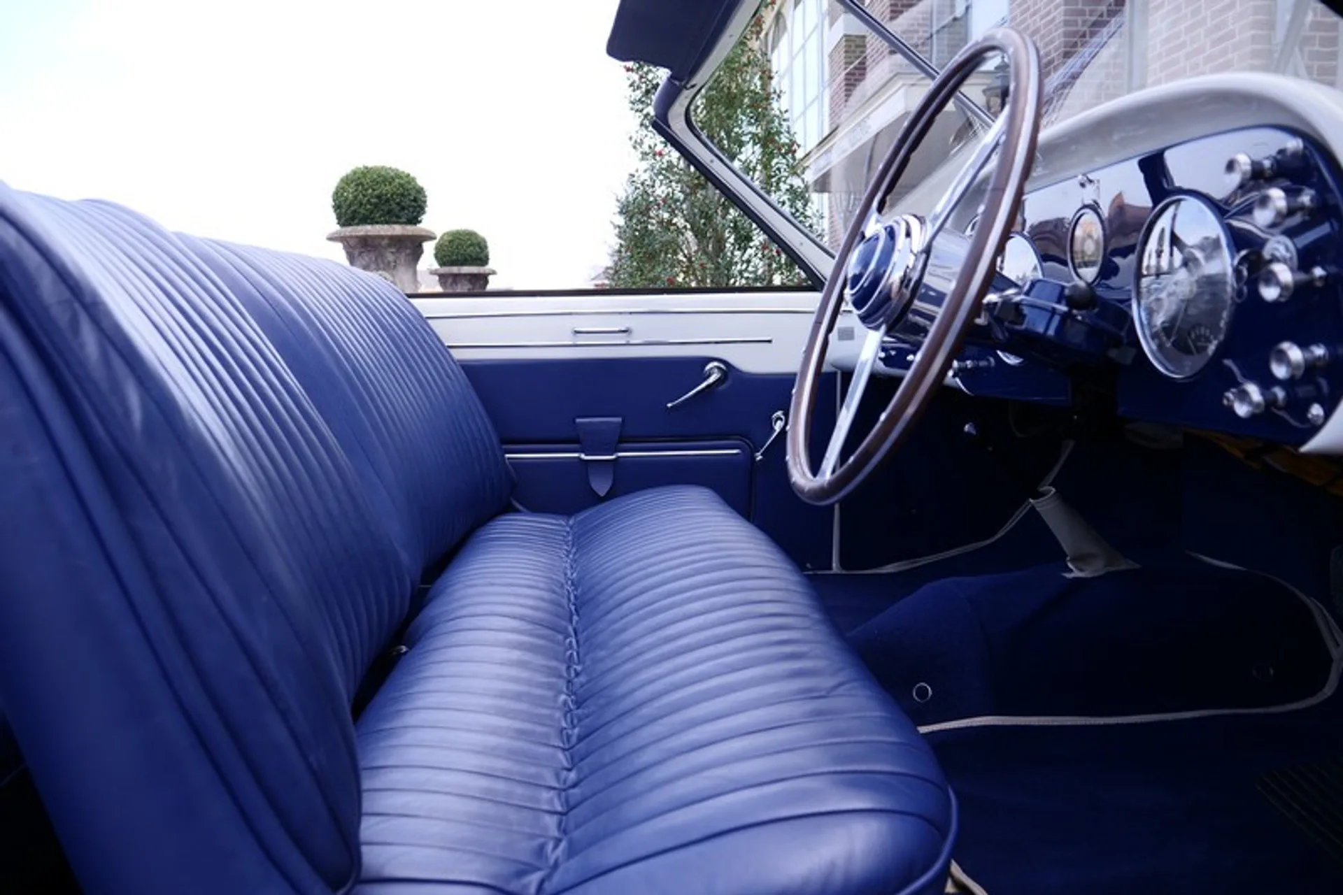 1952 Delahaye Type 235 Cabriolet Antem, 28/30