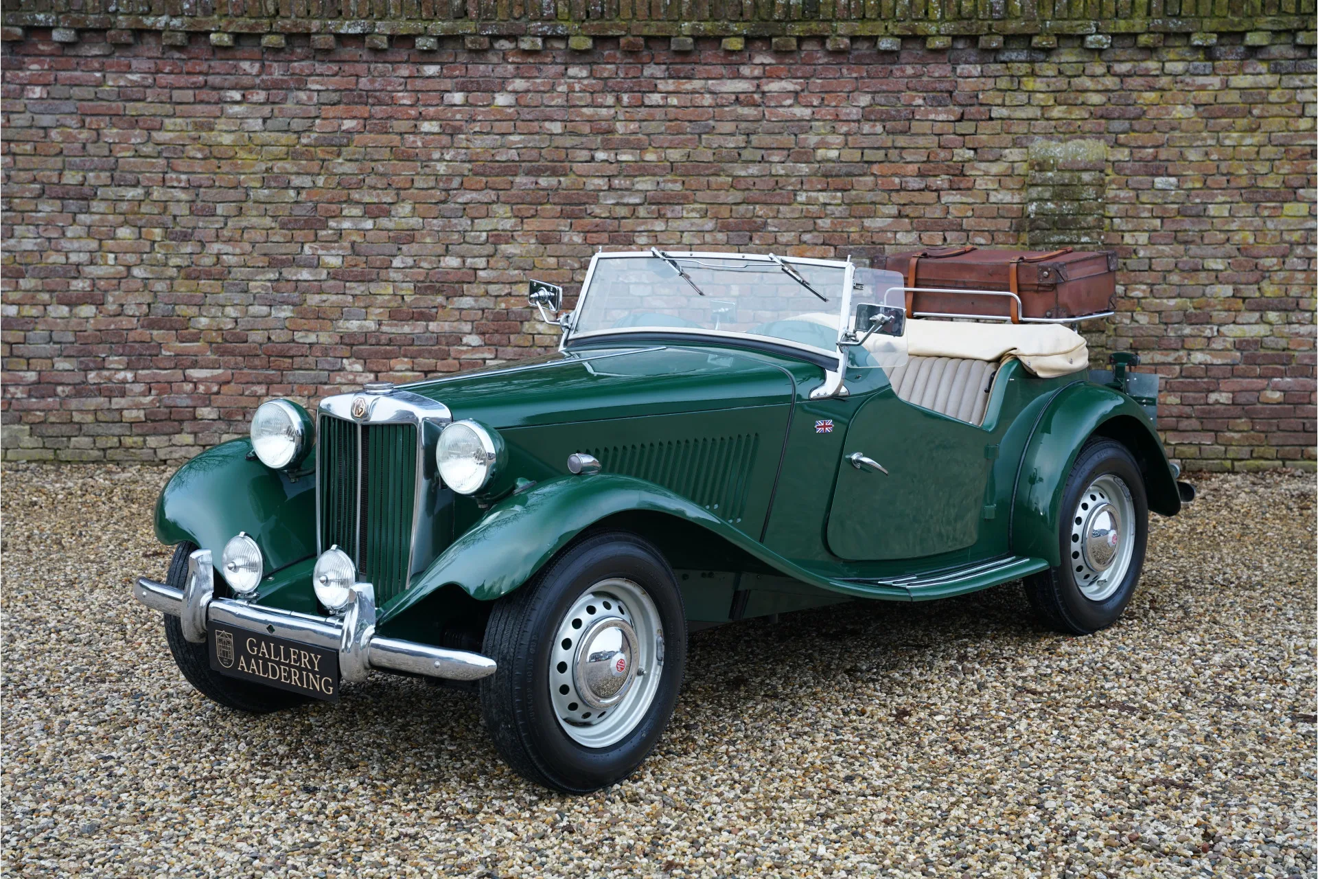 1952 MG TD offered by a specialist dealer in Brummen, Netherlands, main photo