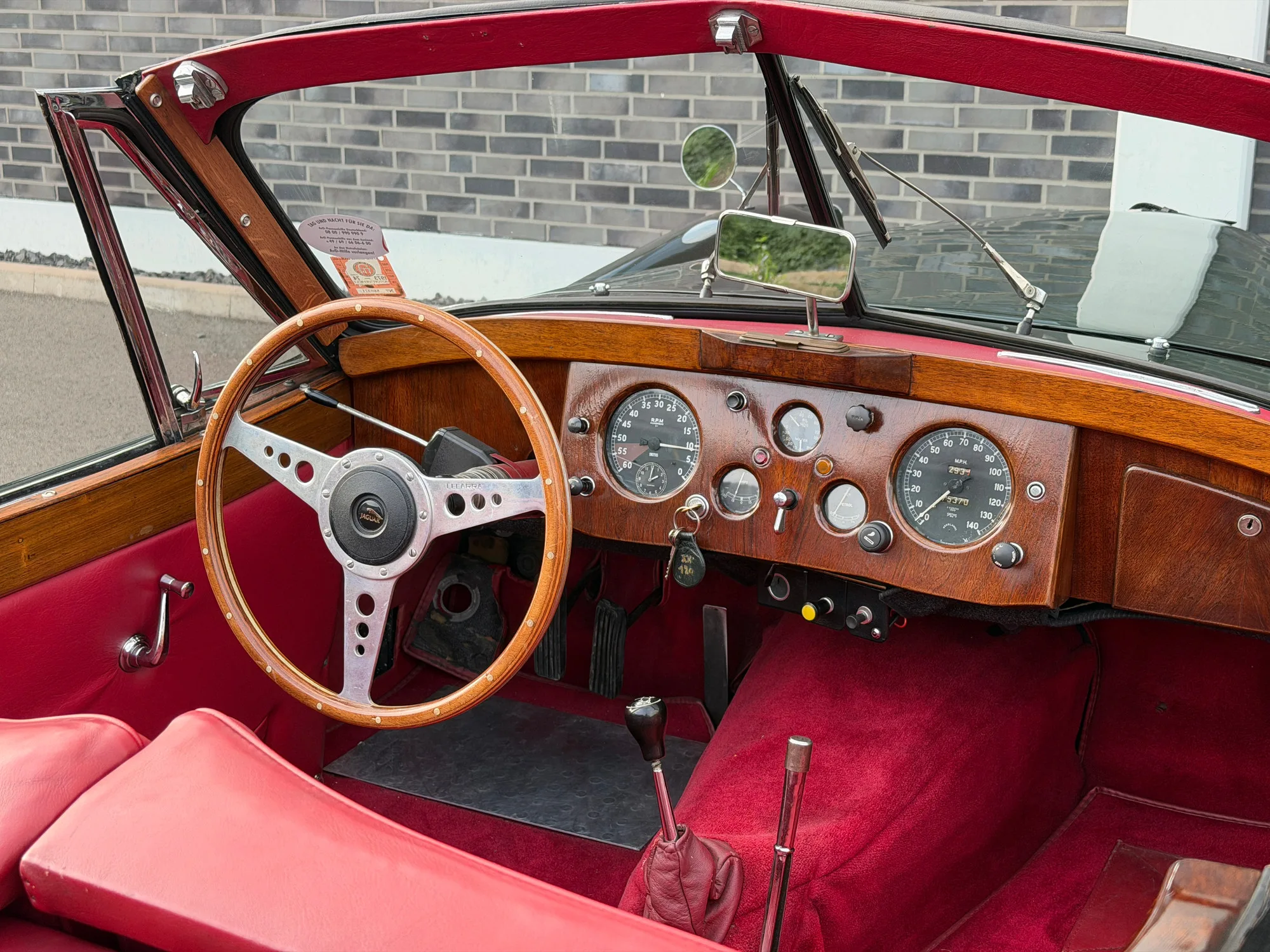 1953 Jaguar XK120 Drophead Coupé, 7/30