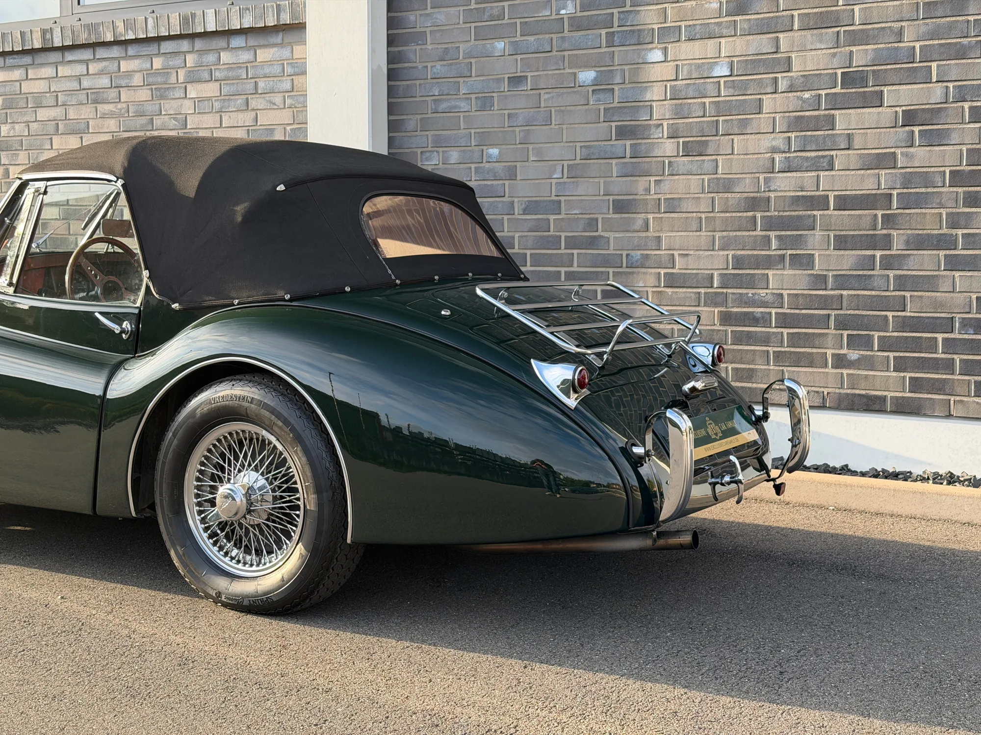 1953 Jaguar XK120 Drophead Coupé, 10/30