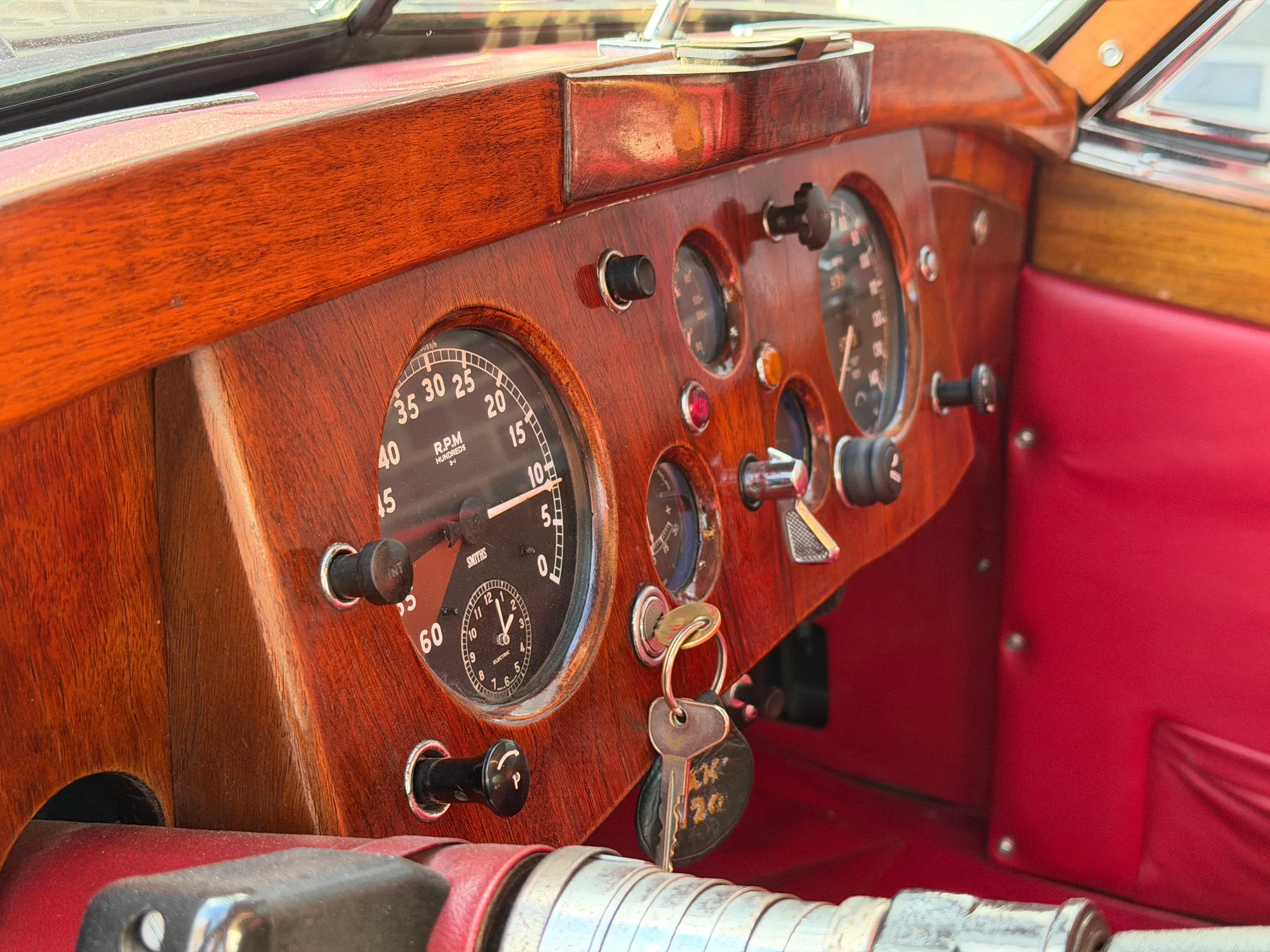 1953 Jaguar XK120 Drophead Coupé, 22/30