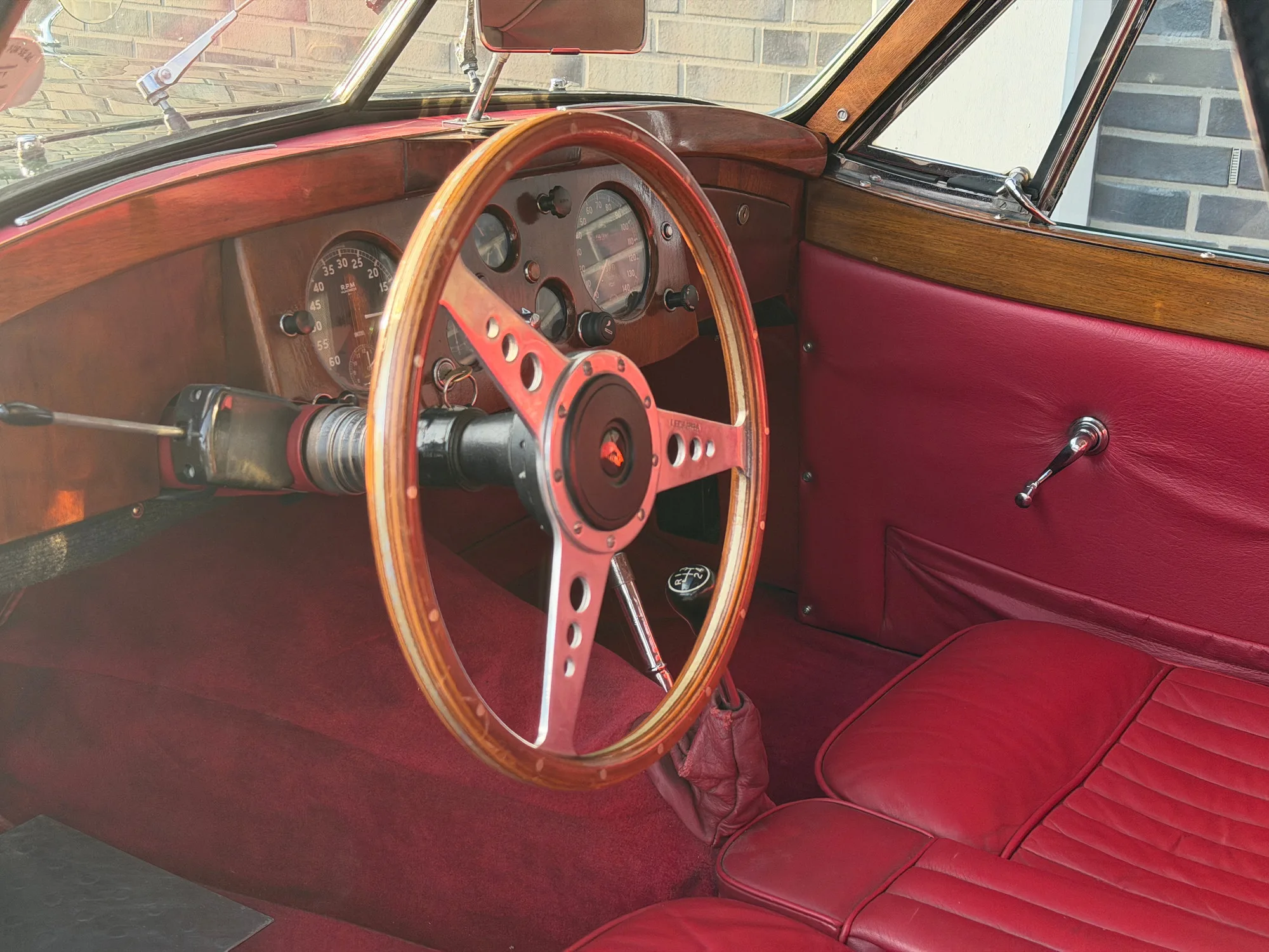 1953 Jaguar XK120 Drophead Coupé, 24/30