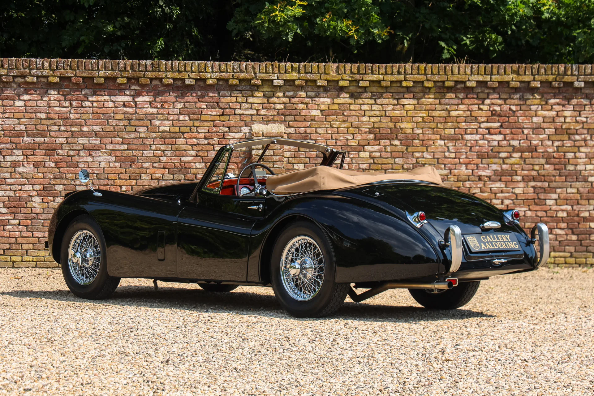 1953 Jaguar XK120 Drophead Coupe, 2/30