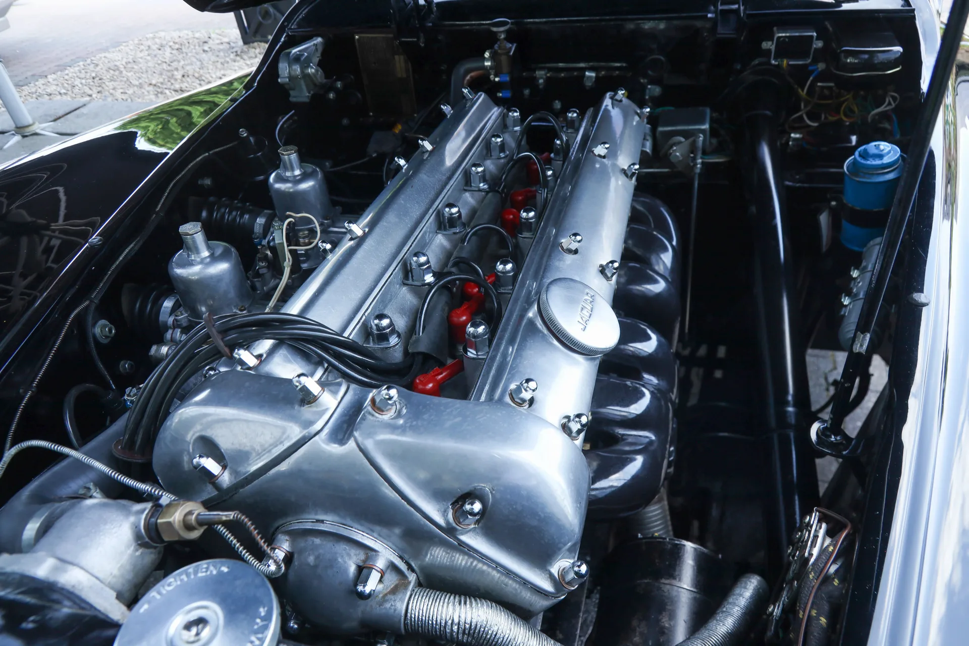 1953 Jaguar XK120 Drophead Coupe, 4/30