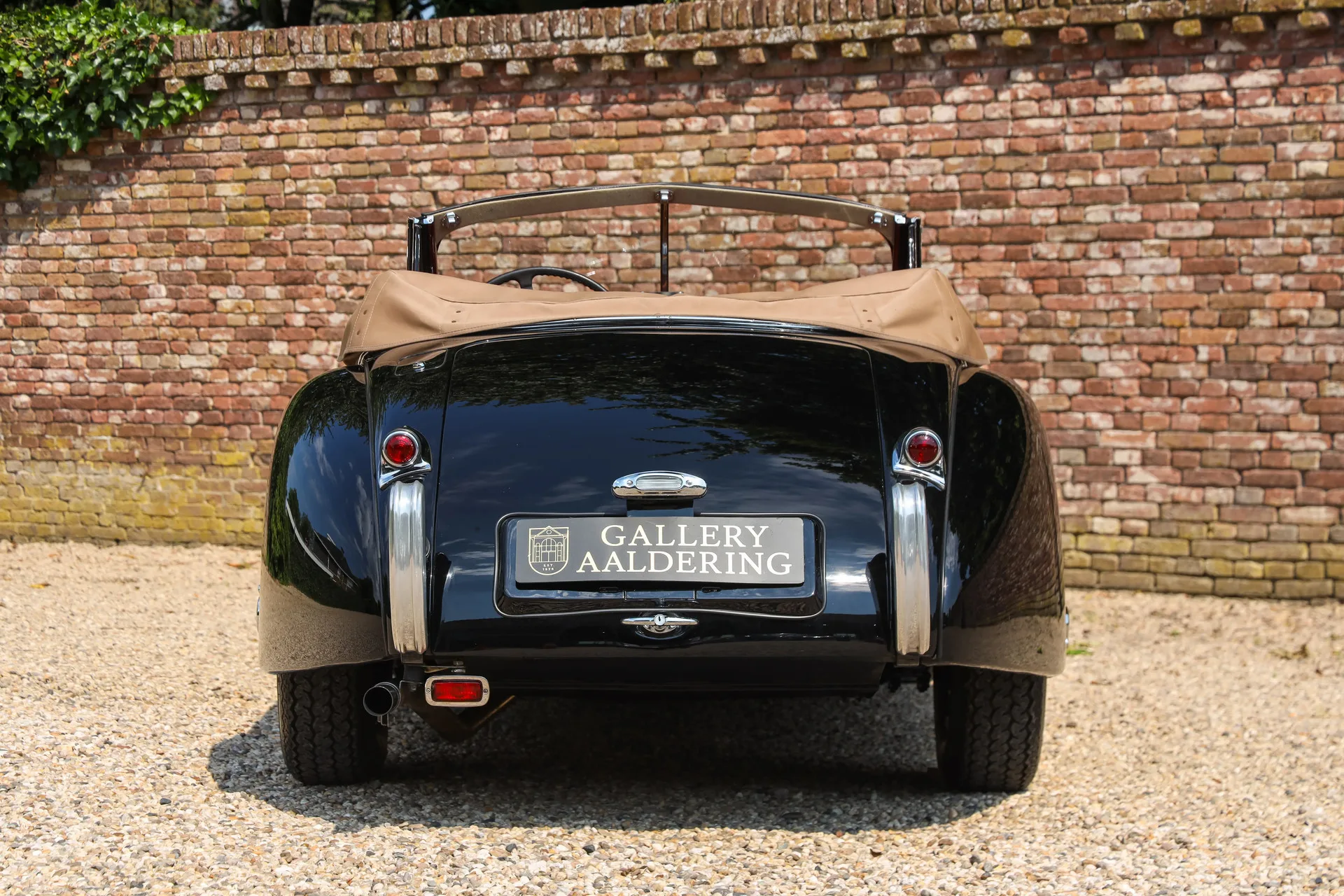1953 Jaguar XK120 Drophead Coupe, 6/30
