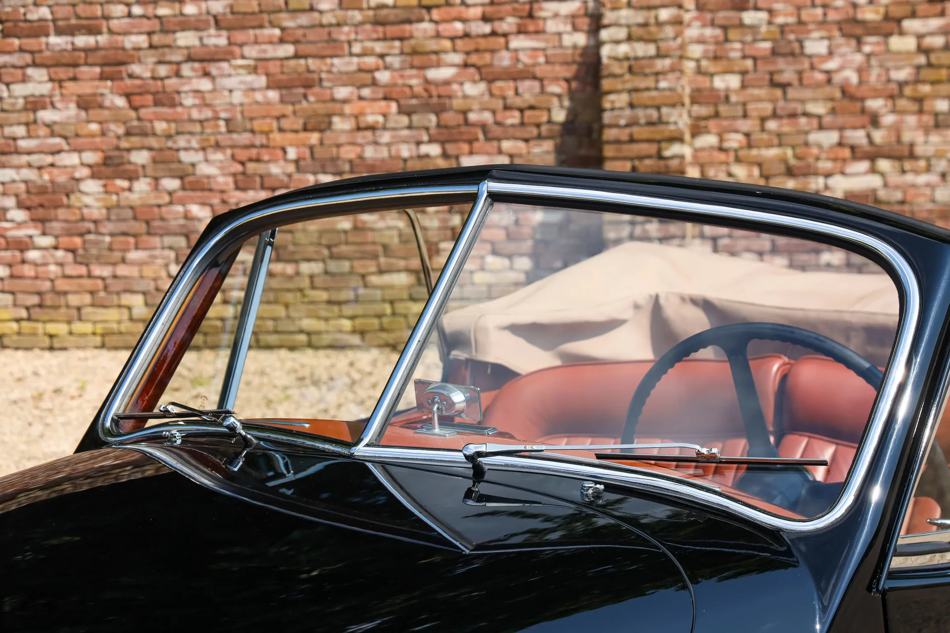 1953 Jaguar XK120 Drophead Coupe, 13/30