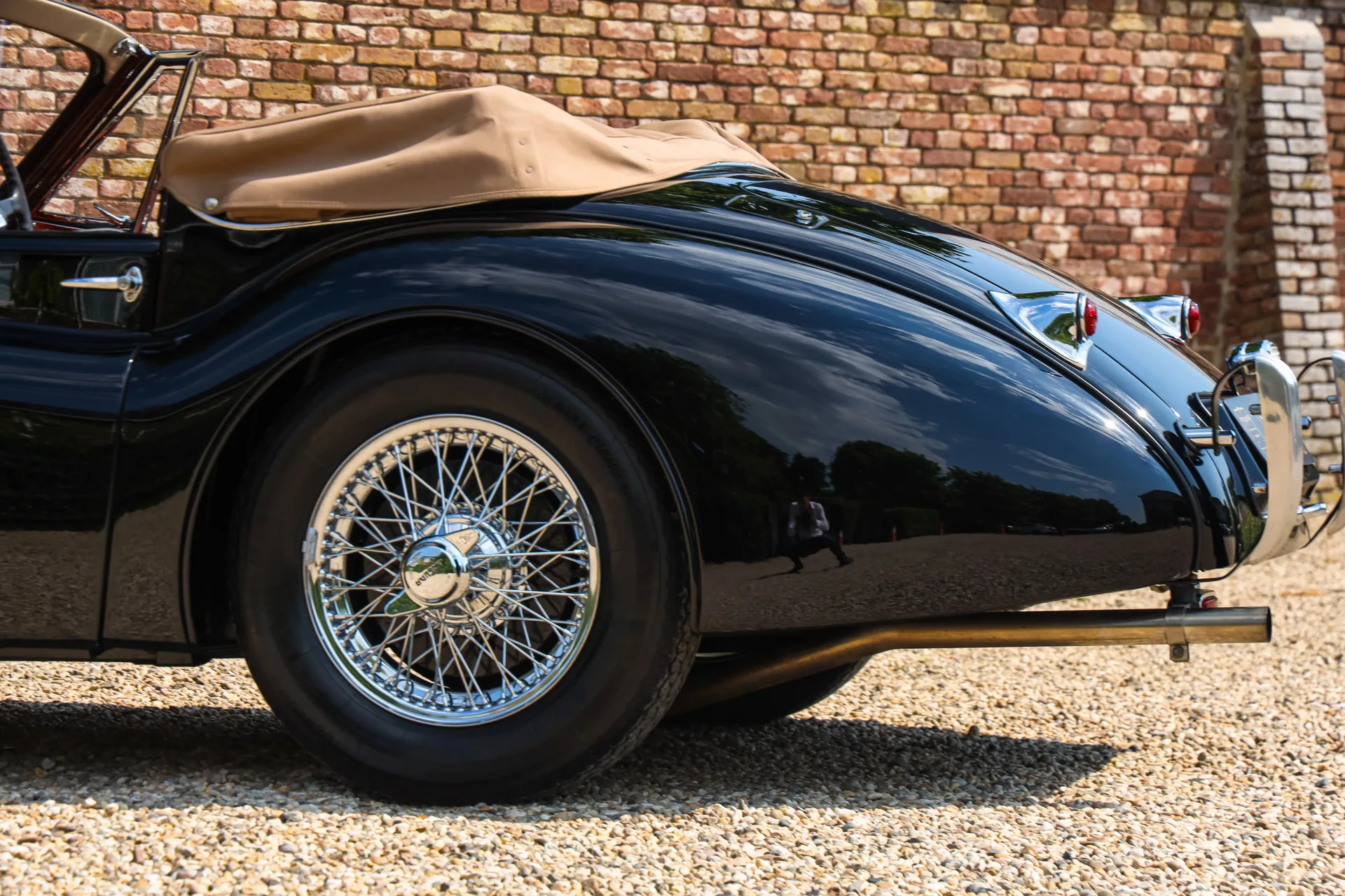 1953 Jaguar XK120 Drophead Coupe, 21/30