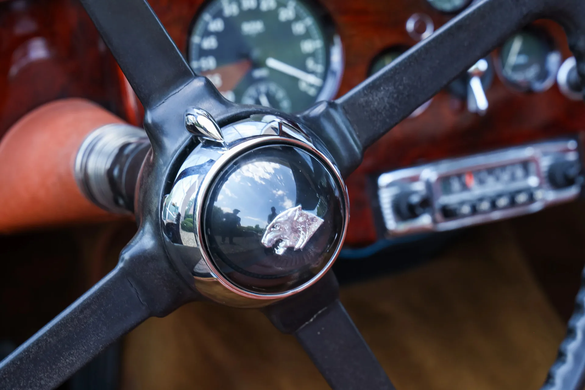 1953 Jaguar XK120 Drophead Coupe, 29/30