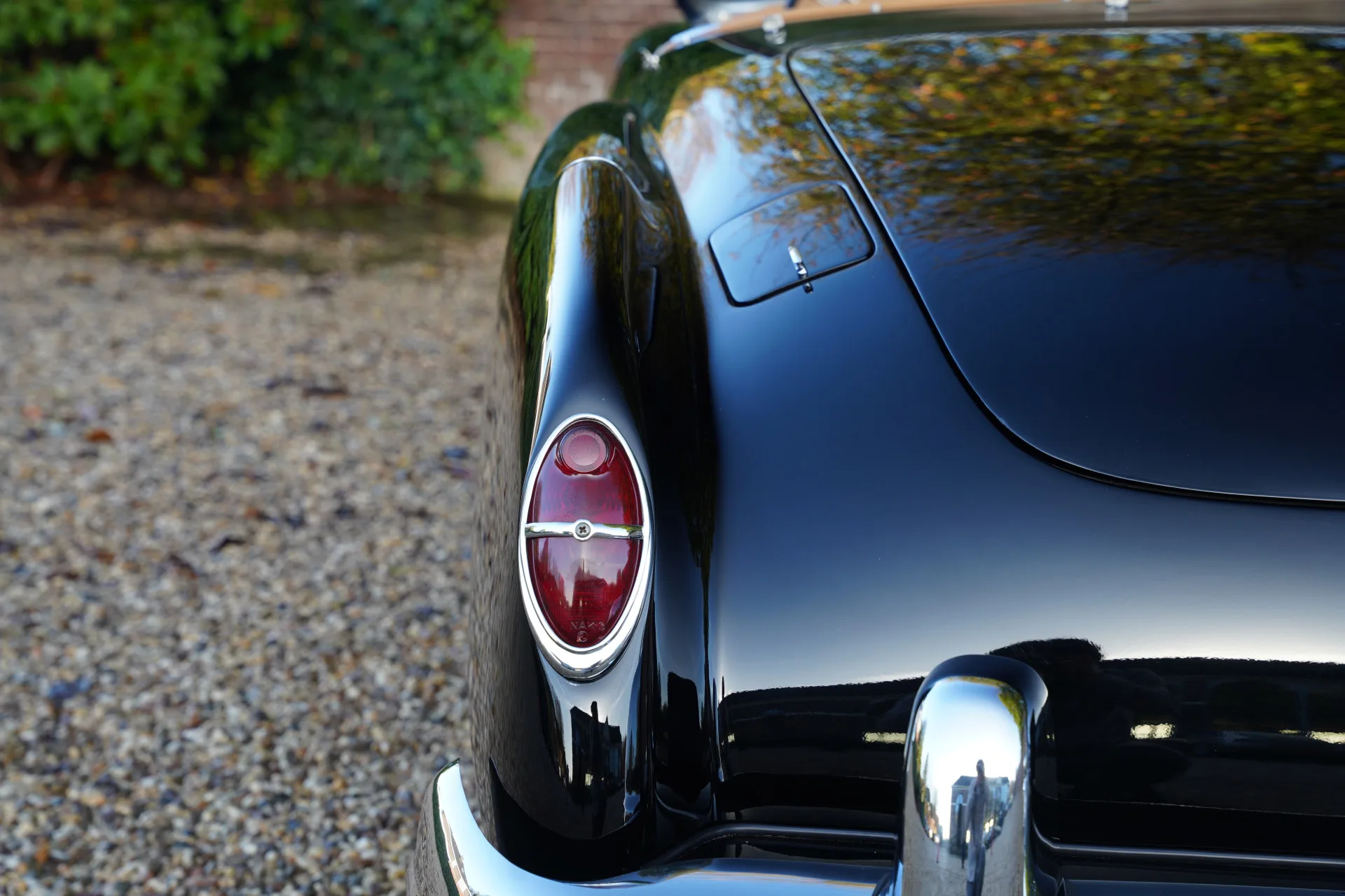 1953 Nash-Healey Roadster, 28/30