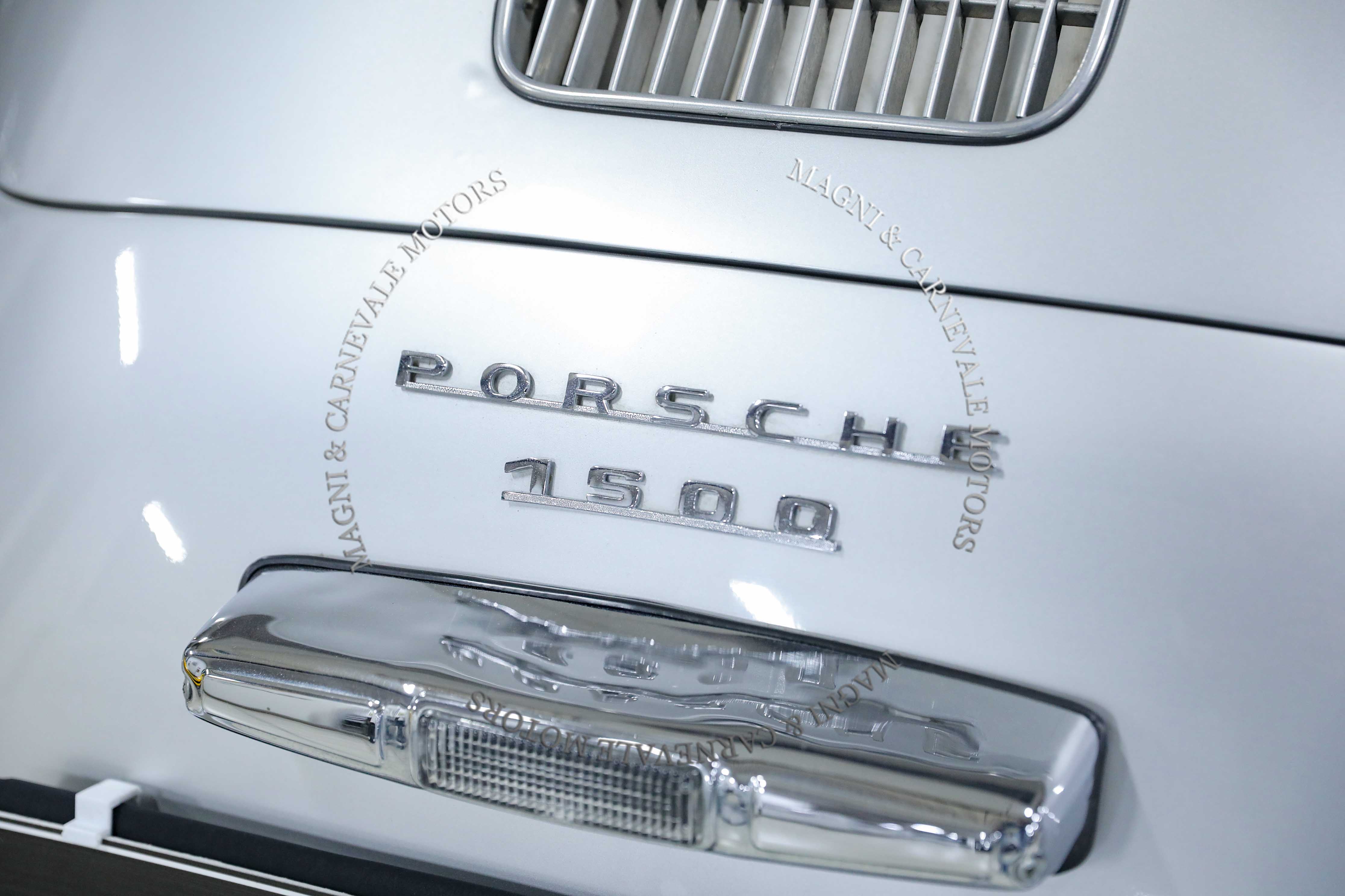 1953 Porsche 356 offered by a specialist dealer in Milan, Italy, photo 12 of 20