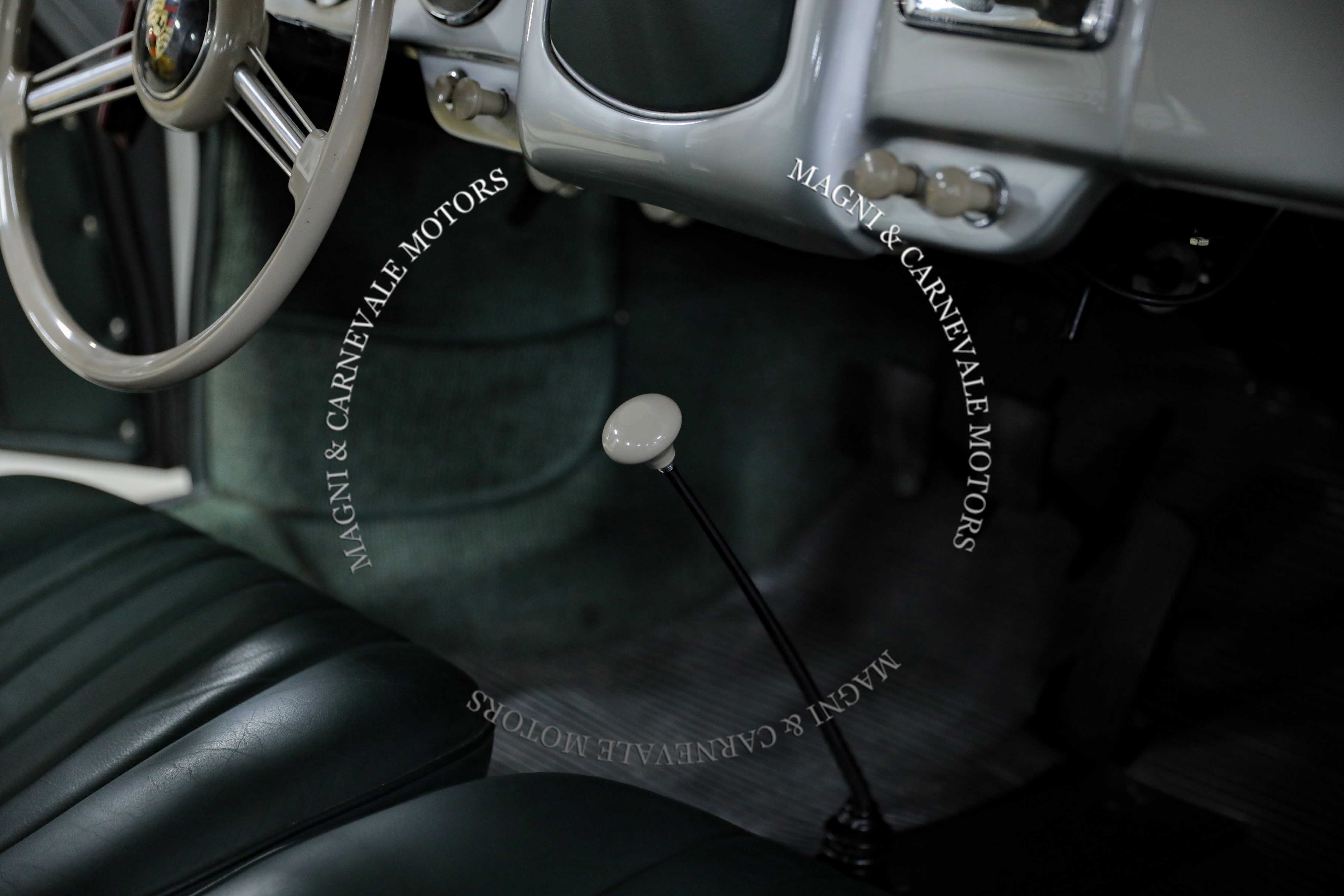 1953 Porsche 356 offered by a specialist dealer in Milan, Italy, photo 19 of 20