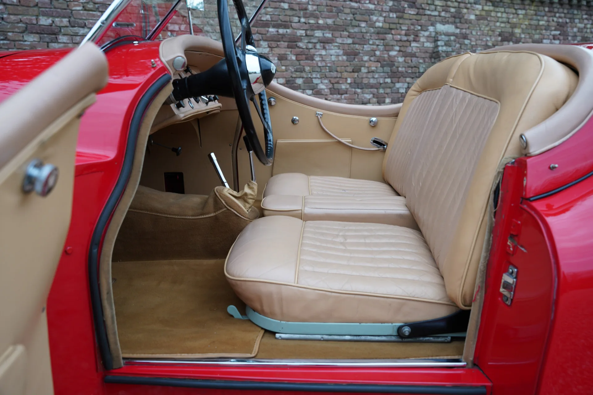 1954 Jaguar XK120 Roadster, 3/30