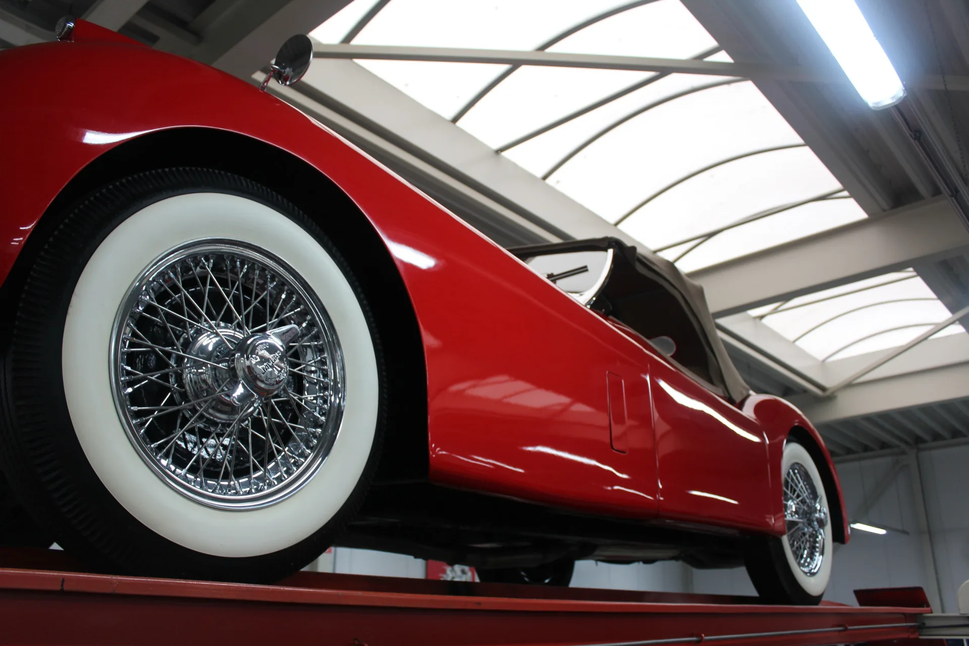 1954 Jaguar XK120 Roadster, 12/30