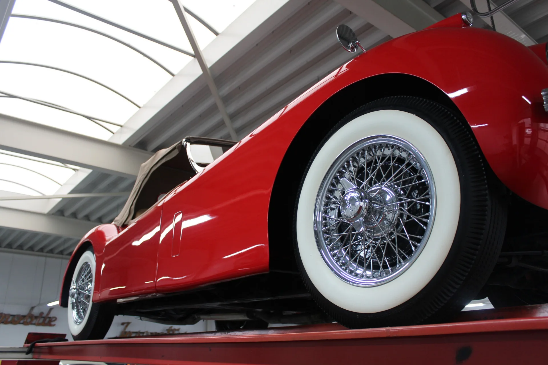 1954 Jaguar XK120 Roadster, 14/30