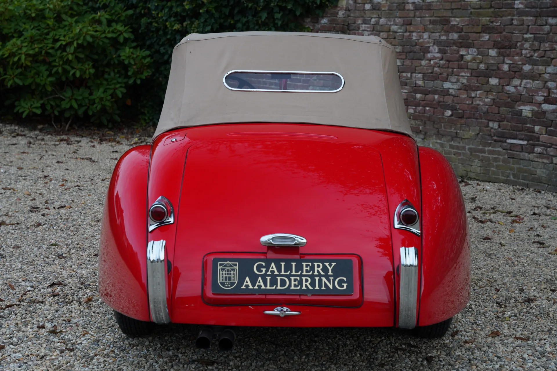 1954 Jaguar XK120 Roadster, 25/30