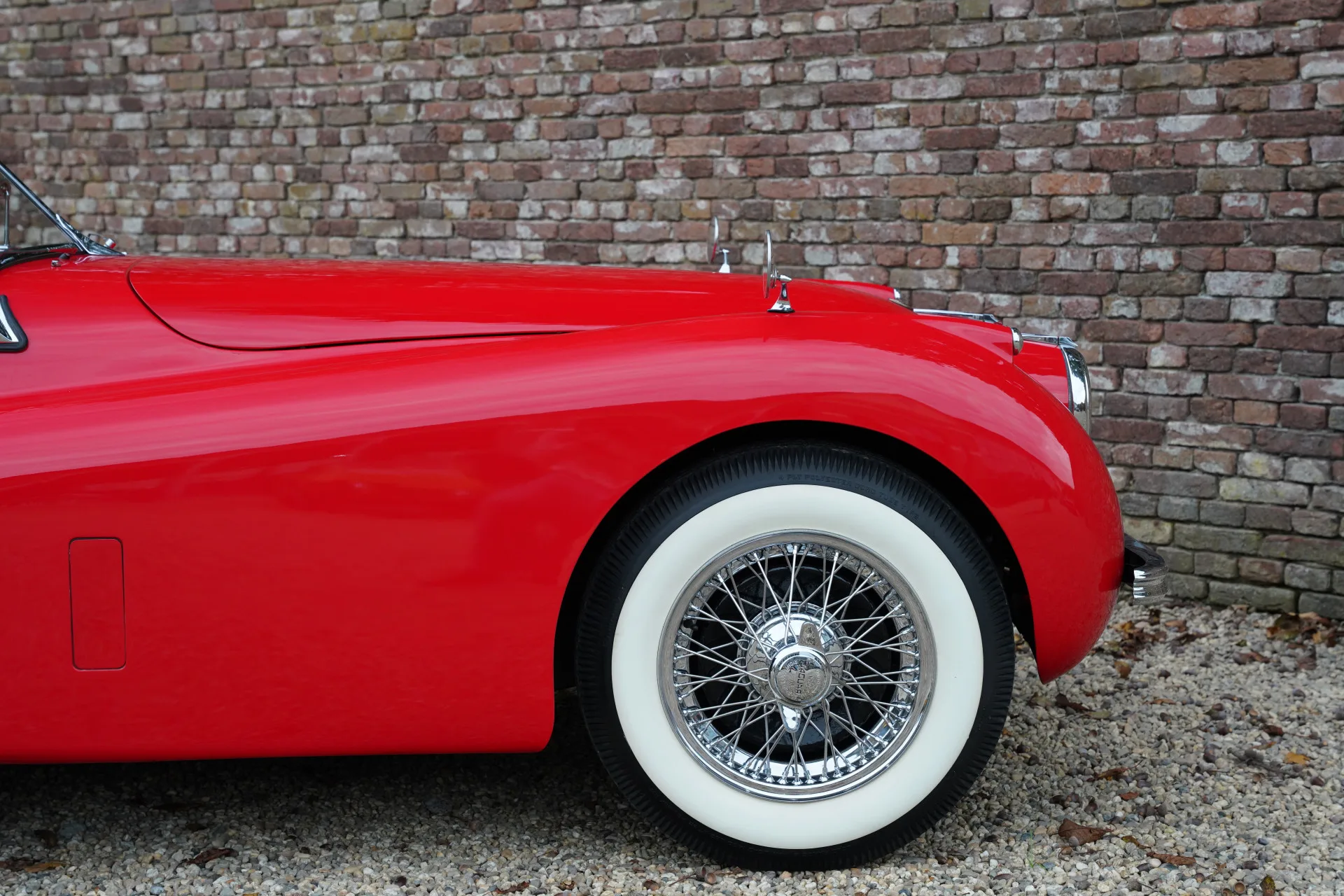1954 Jaguar XK120 Roadster, 28/30
