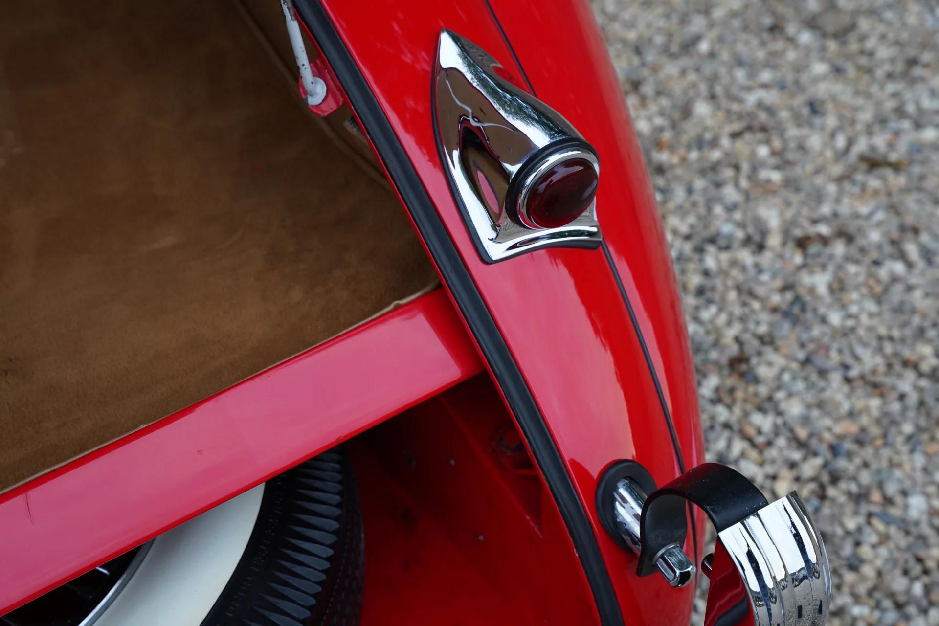 1954 Jaguar XK120 Roadster, 29/30